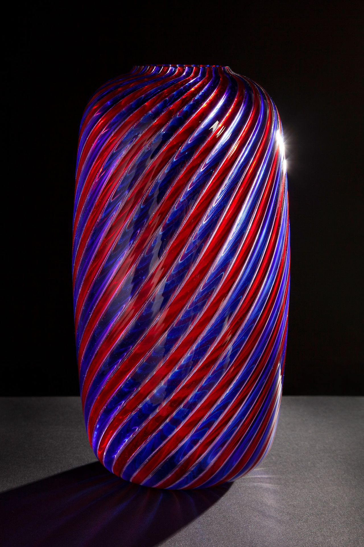 Null VENINI. Italy, 1982.
Blown glass vase.
Signed and dated on the base.
Proced&hellip;
