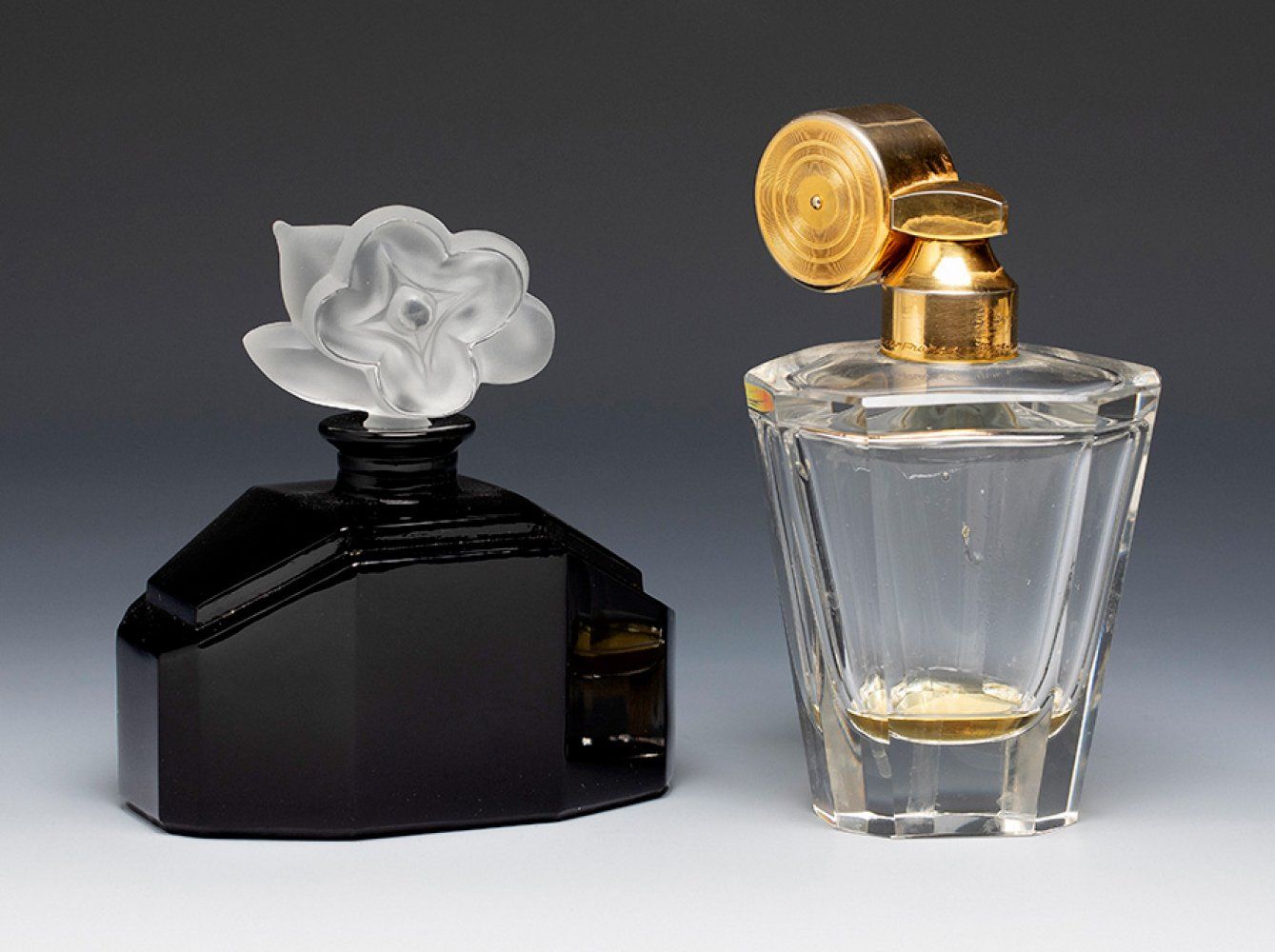 Null MARCEL FRANCK perfume holder and atomiser. France, 1940s
Glass and gilt met&hellip;
