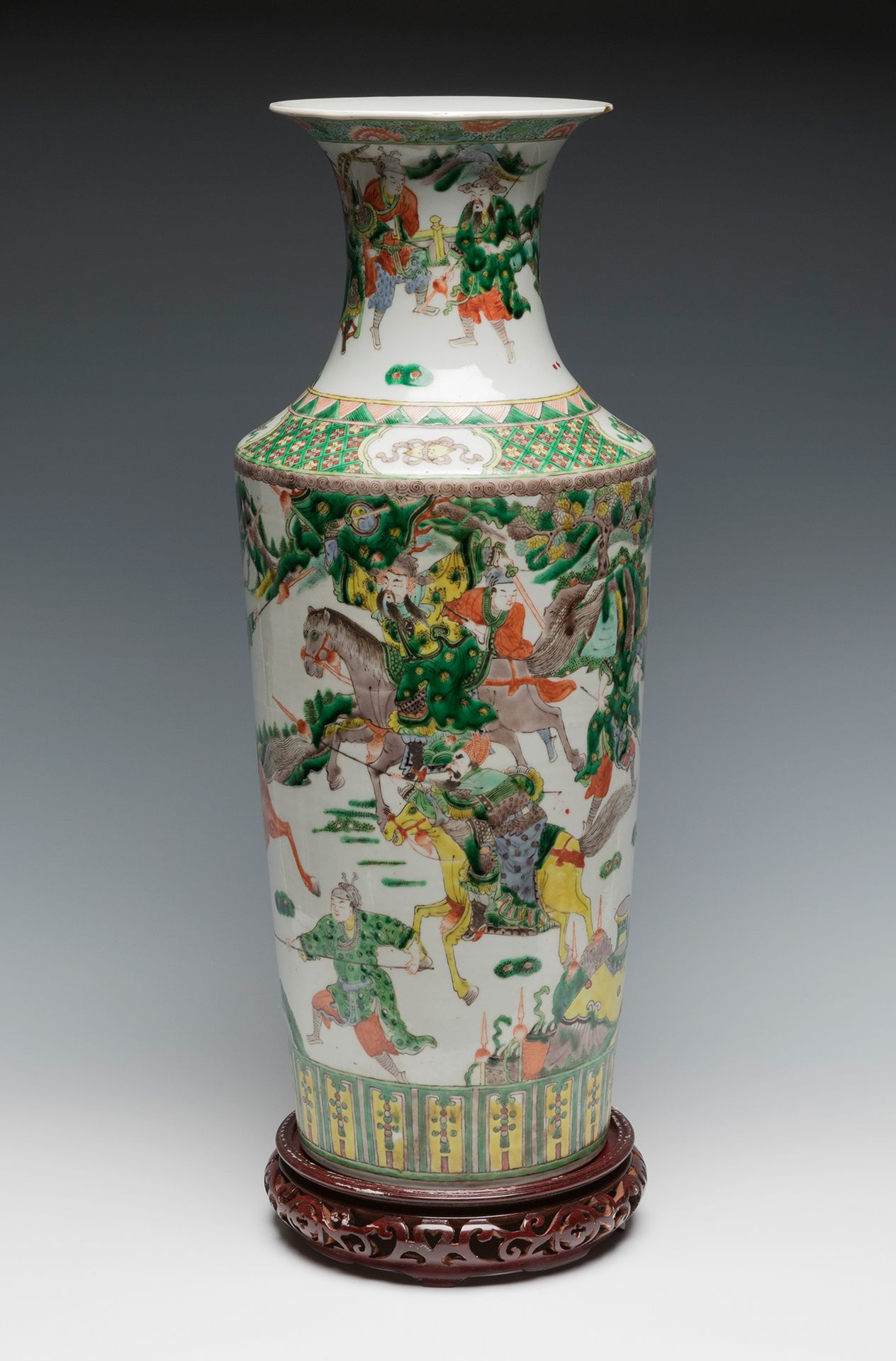 Null Chinese Wukai vase, Qing dynasty, Kangxi period. First quarter of the 18th &hellip;