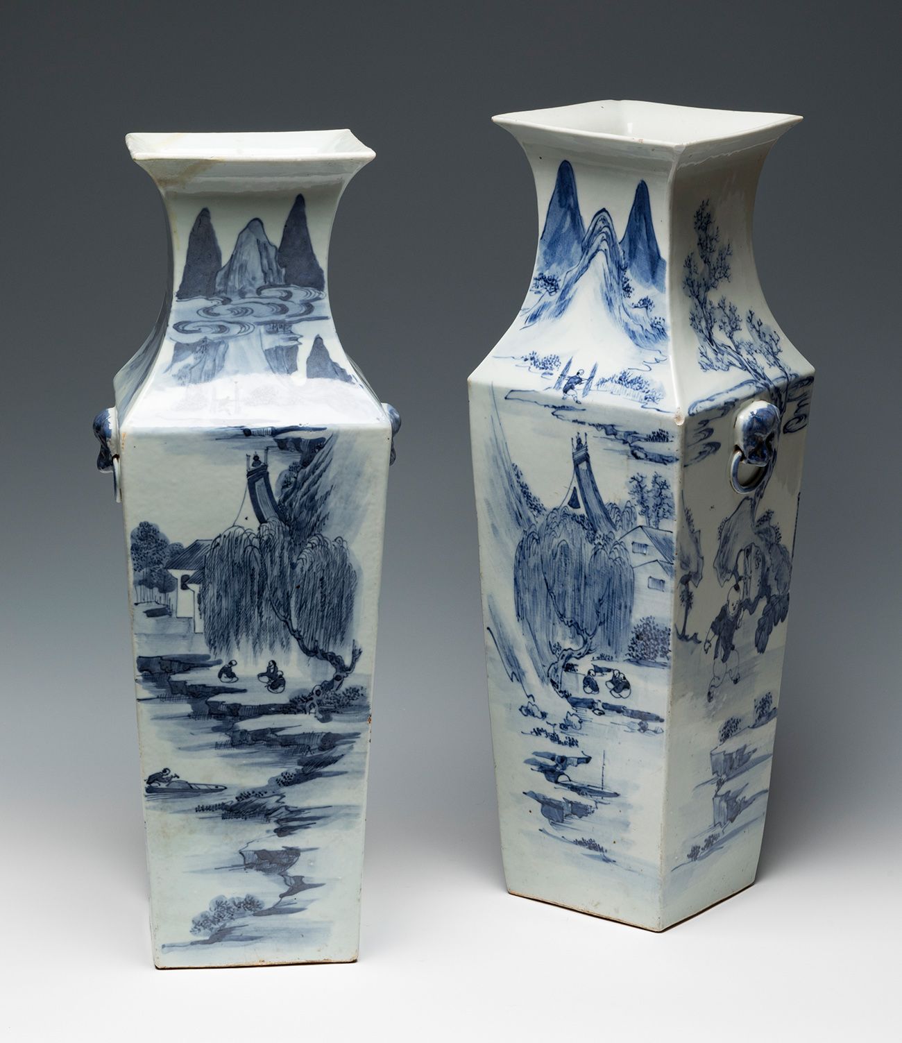 Null Pair of Chinese vases, Qing dynasty, 19th century.
Hand-painted porcelain.
&hellip;
