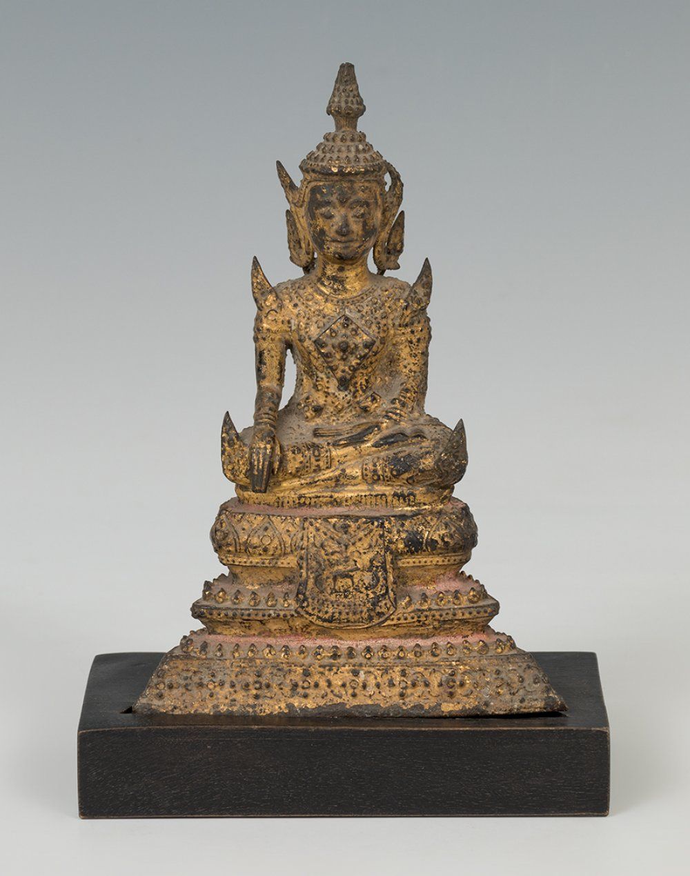 Null Buddha; Thailand; 18th century.
Gilt bronze.
Some wear to the gilding.
Meas&hellip;