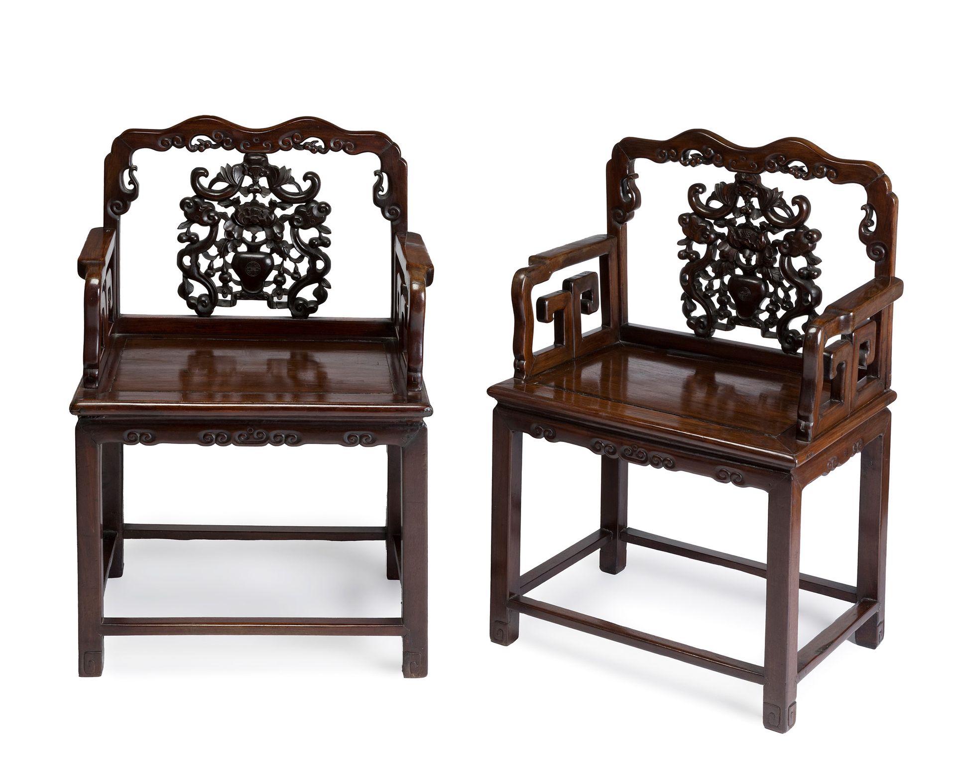 Null Pair of throne chairs. China, late Qing dynasty, 19th century
Carved hongmu&hellip;