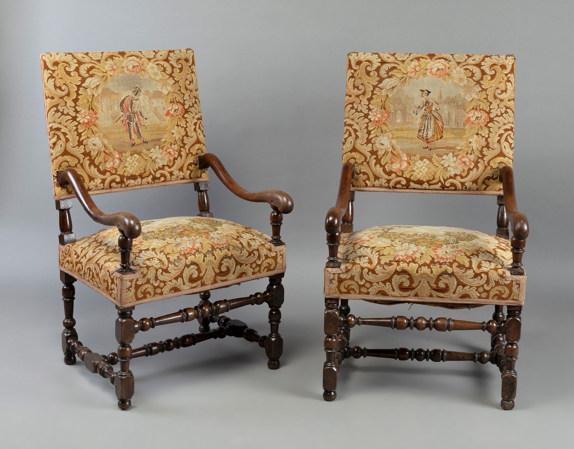 Null Paire de fauteuils Louis XIV. France, 17ème-18ème siècle.
Bois de noyer et &hellip;