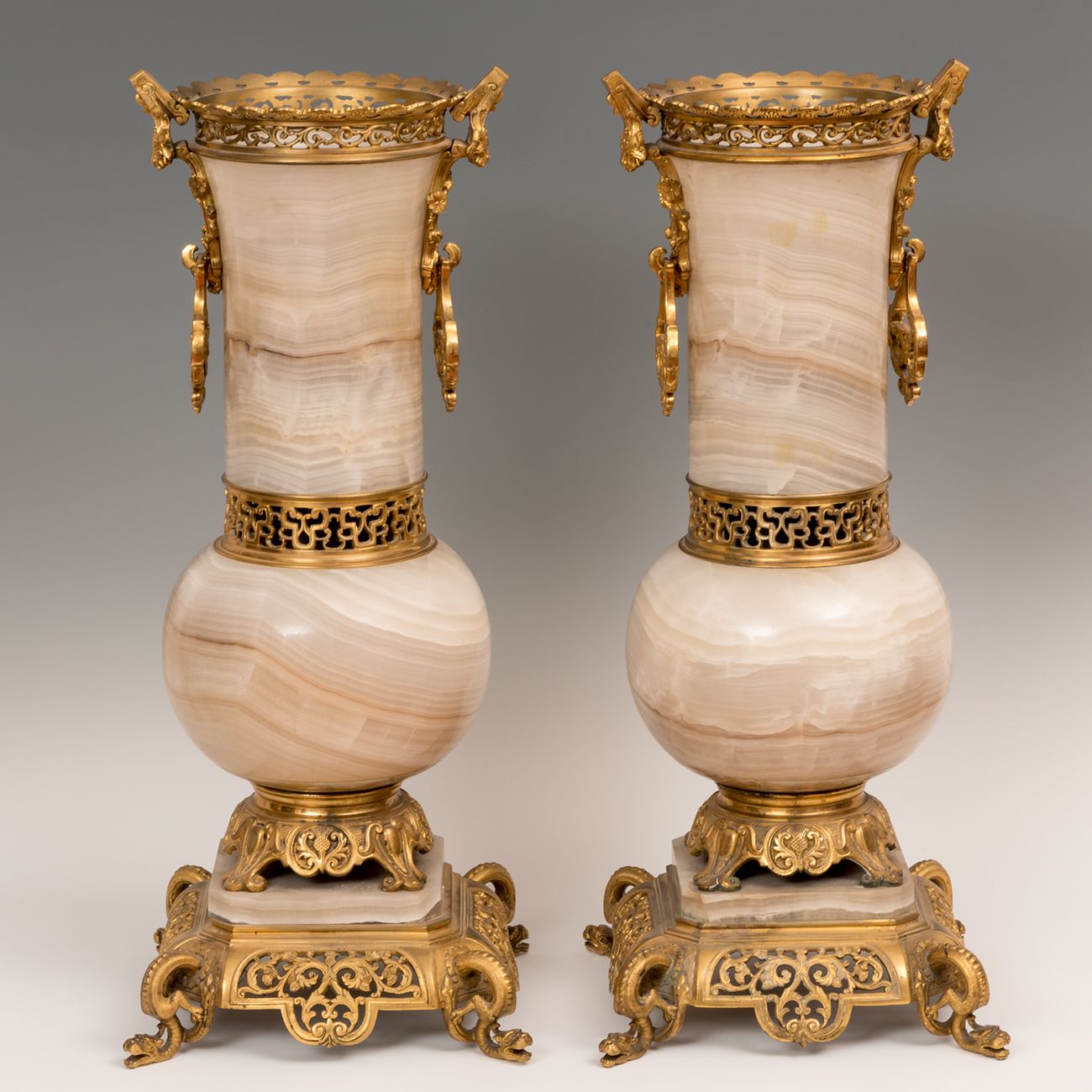 Pair of vases; Napoleon III period, last third of the 19th century. Paire de vas&hellip;