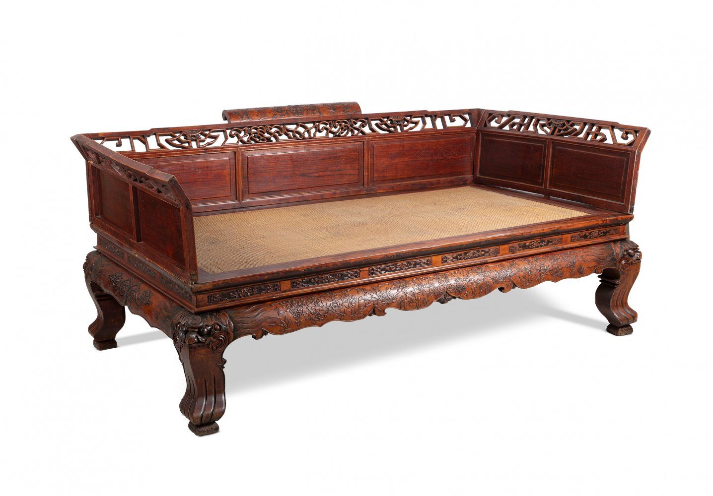 Null Opium smoking bed. China, Qing dynasty, 19th century.
Carved Huanghuali (ro&hellip;