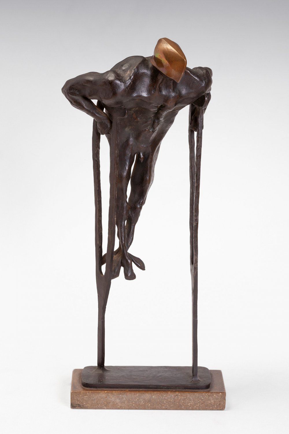Null 罗伊-希夫林 (1937)
青铜雕塑。大理石底座
底座上有签名
56 x 21 x 8厘米；59 x 25 x 10 x 10厘米
罗伊-希夫林在纽约&hellip;