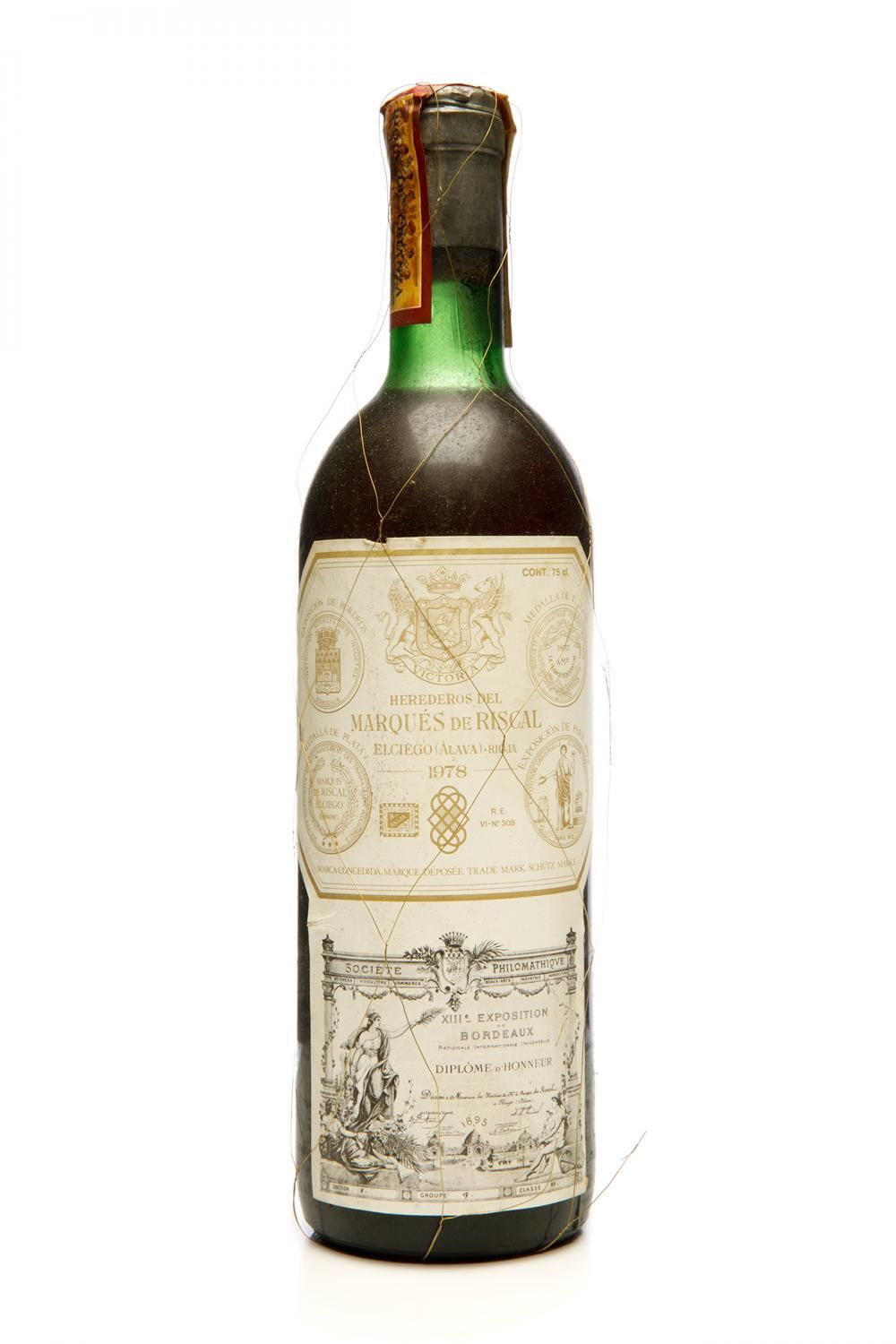 Null 1 bouteille de Marqués de Riscal 1978. Rioja. Espagne.

Vin rouge. 75 cl.

&hellip;
