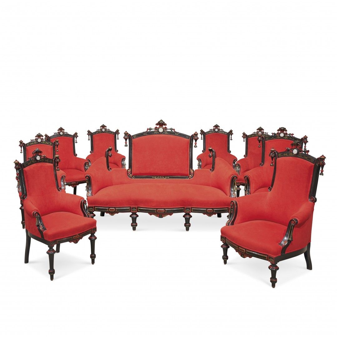 Null 六组19-XX世纪扶手椅 碳化和涂漆的木头，红布衬里，折衷主义风格。


裂缝，轻微缺失和修复。


附图为第29号和第30号拍品 109 x 63 &hellip;