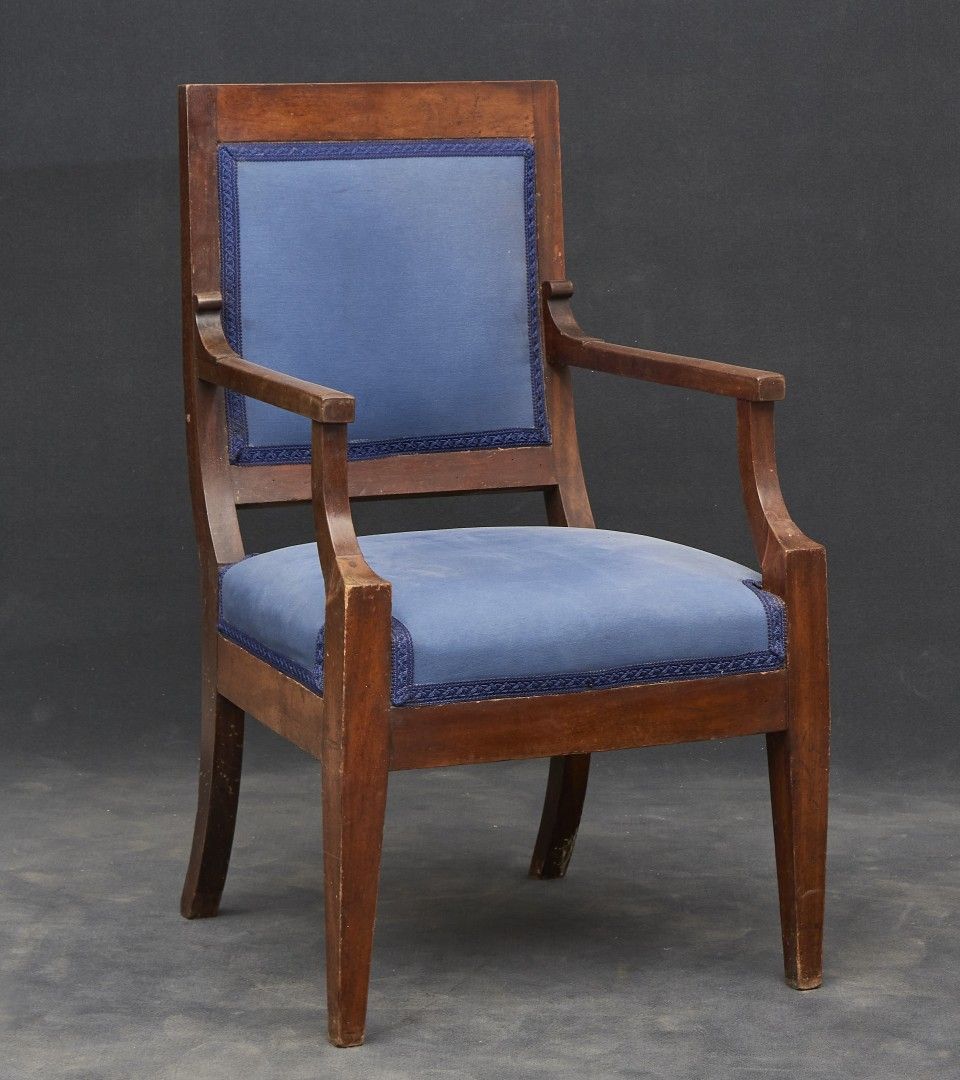 Null Armchair 19th Century Walnut, upholstered in blue silk and passemanerie, wi&hellip;