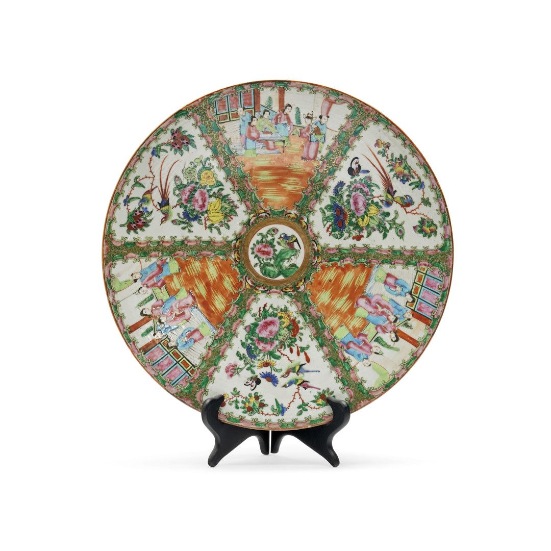 Null 中国，XIX-XX年 瓷器，内部装饰人物，有花纹，并有波浪纹，有刺绣，6×41.5厘米