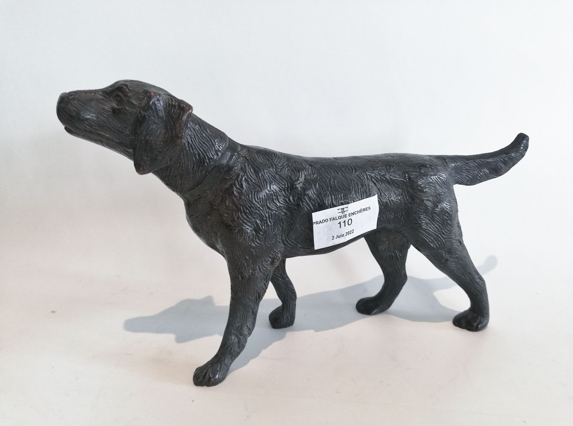 Null Patiniertes Bronzesujet "Hund "16x25cm