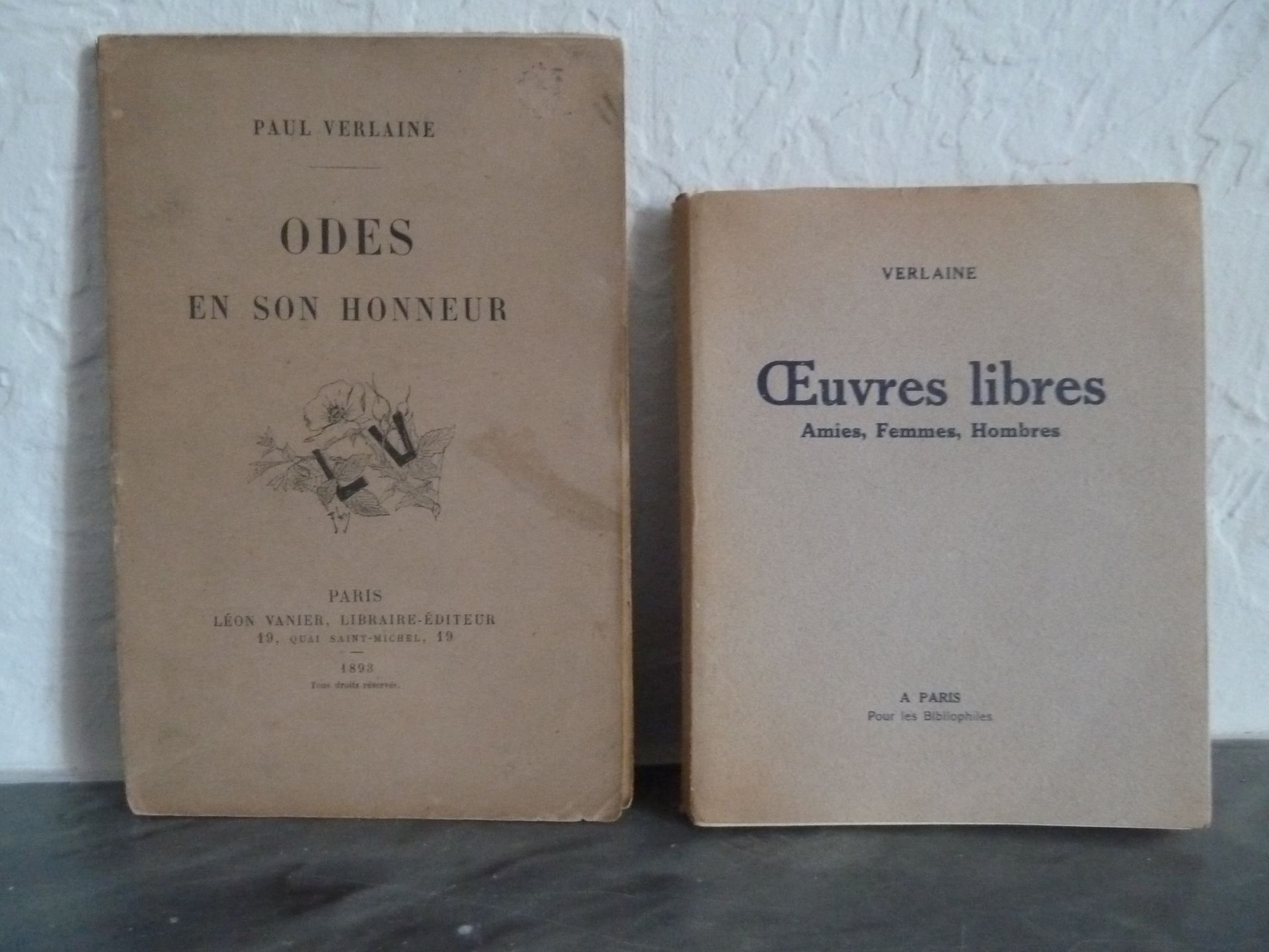 Null (Corti) VERLAINE, Paul: Odes in his honor. Paris : Vanier, 1893. One volume&hellip;