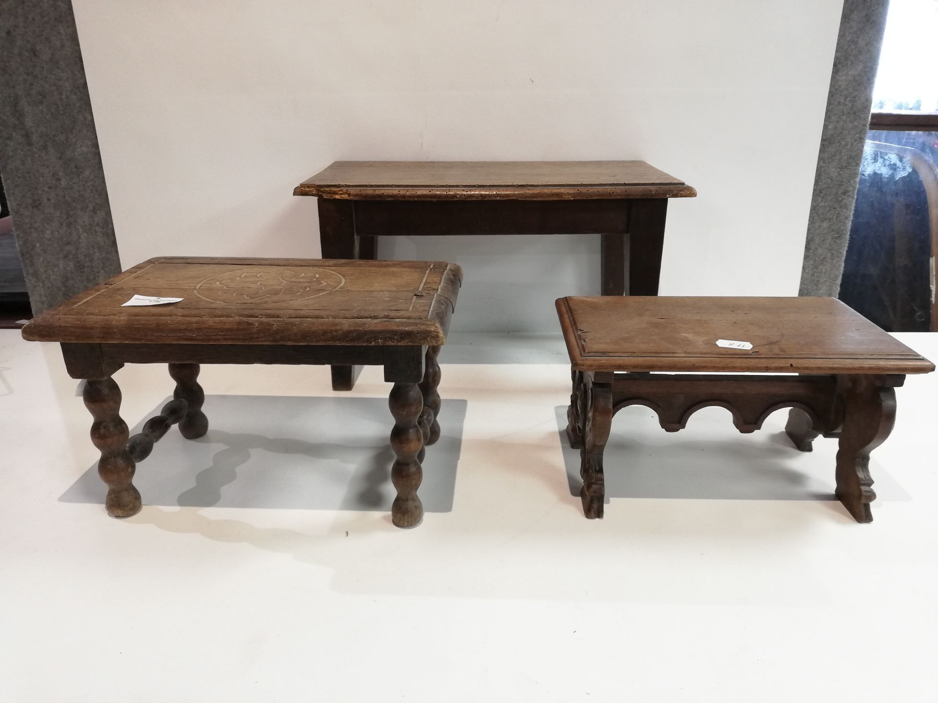 Null Three stools with antique wooden legs - (accidents)