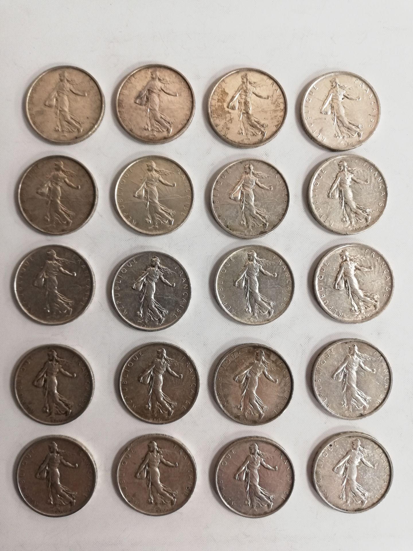 Null 一批20枚5法郎硬币，播种者，银质，不同年份，重量239.8克