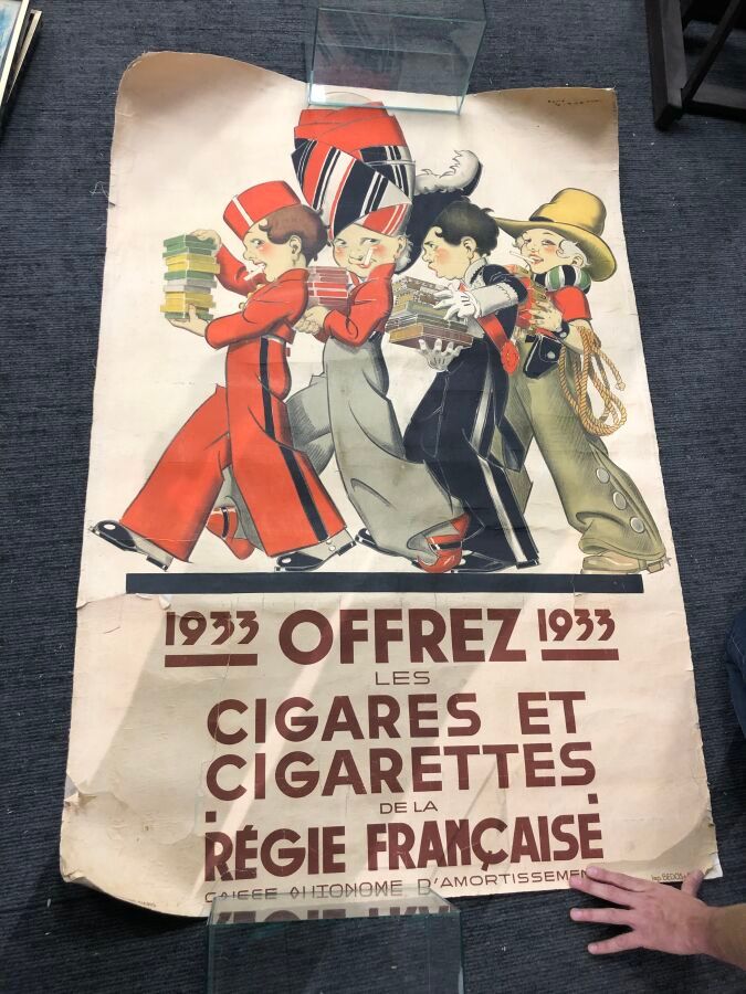 Null Affiche publicitaire de René VINCENT "Offrez les cigares et cigarettes de l&hellip;