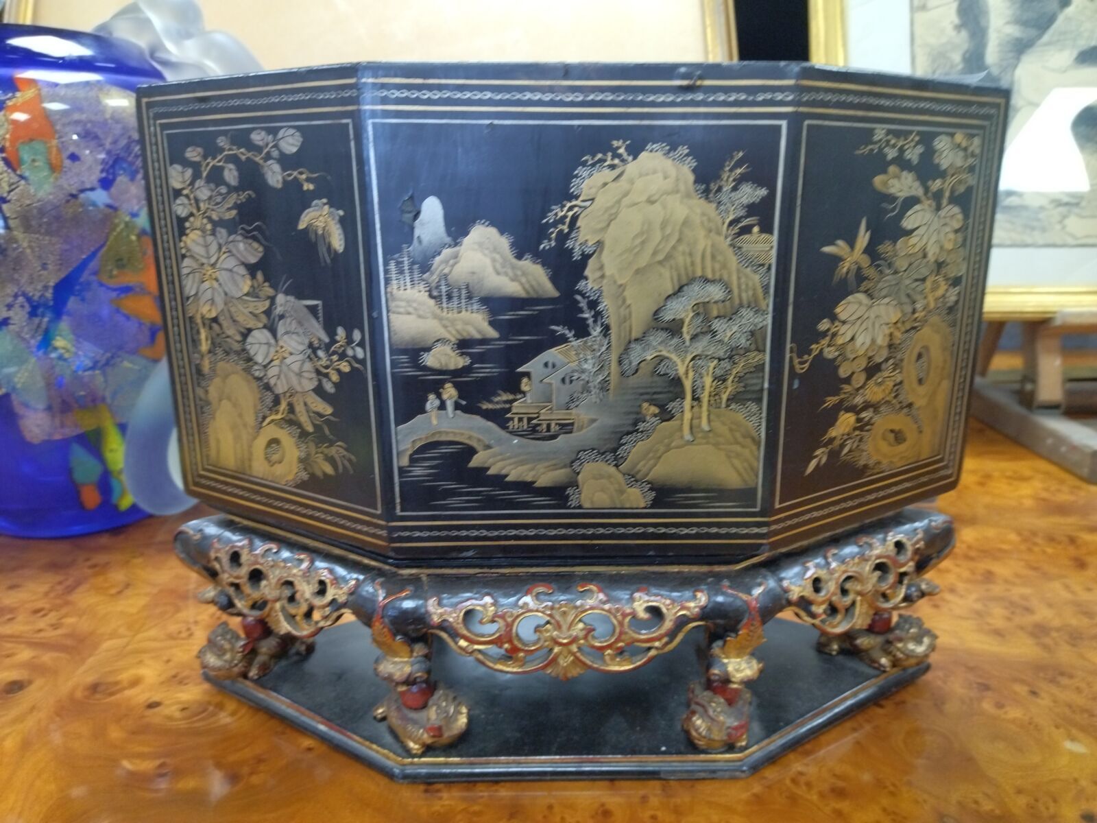 Null Chanab or altar box in carved lacquered and gilded wood for the Straits or &hellip;