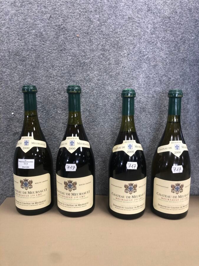 Null 4 bouteilles CHATEAU DE MEURSAULT, Meursault 1er cru, 2000. Blanc