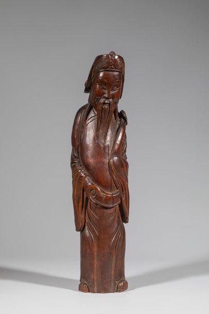 Null Sujet en bambou représentant un vieux sage tenant un ruyi .H : 27 cm. Chine&hellip;