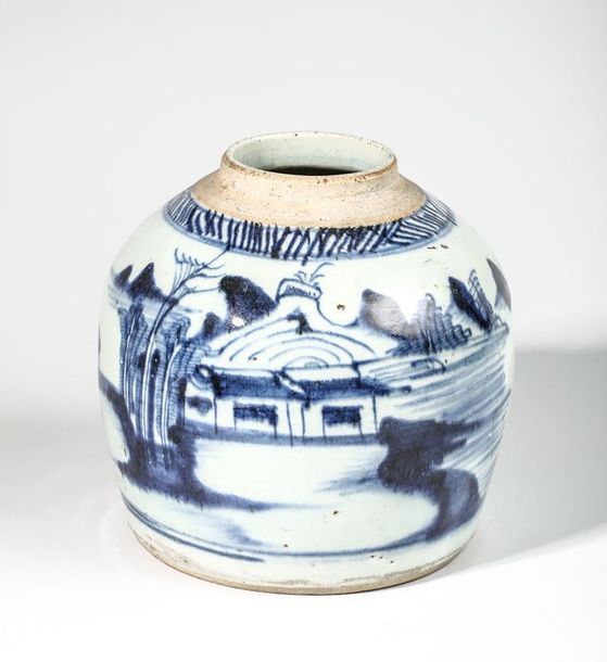 Null Pot à gingembre en porcelaine bleu et blanc, à décor paysagé. H :16 cm. Chi&hellip;