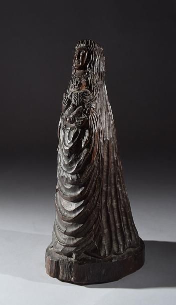 Null A wood sculpture of the Virgin and Child

probably Spain, 18th century, 50c&hellip;