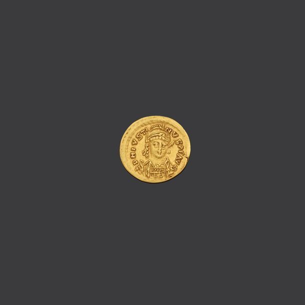 Null JUSTIN Ier (518-527)

Solidus. Constantinople. 4,35 g.

Son buste armé de f&hellip;