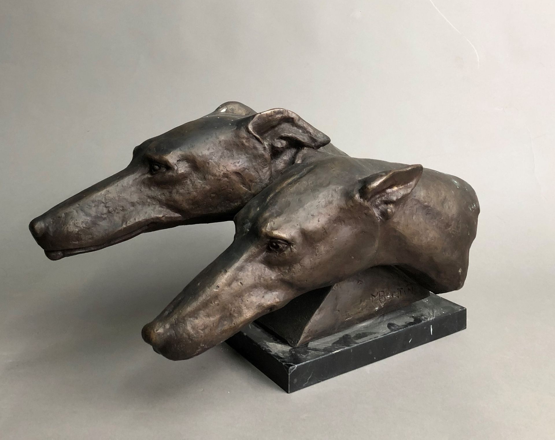 Null M.BERTIN (20th century)

Two greyhound heads

Proof in brown patinated bron&hellip;