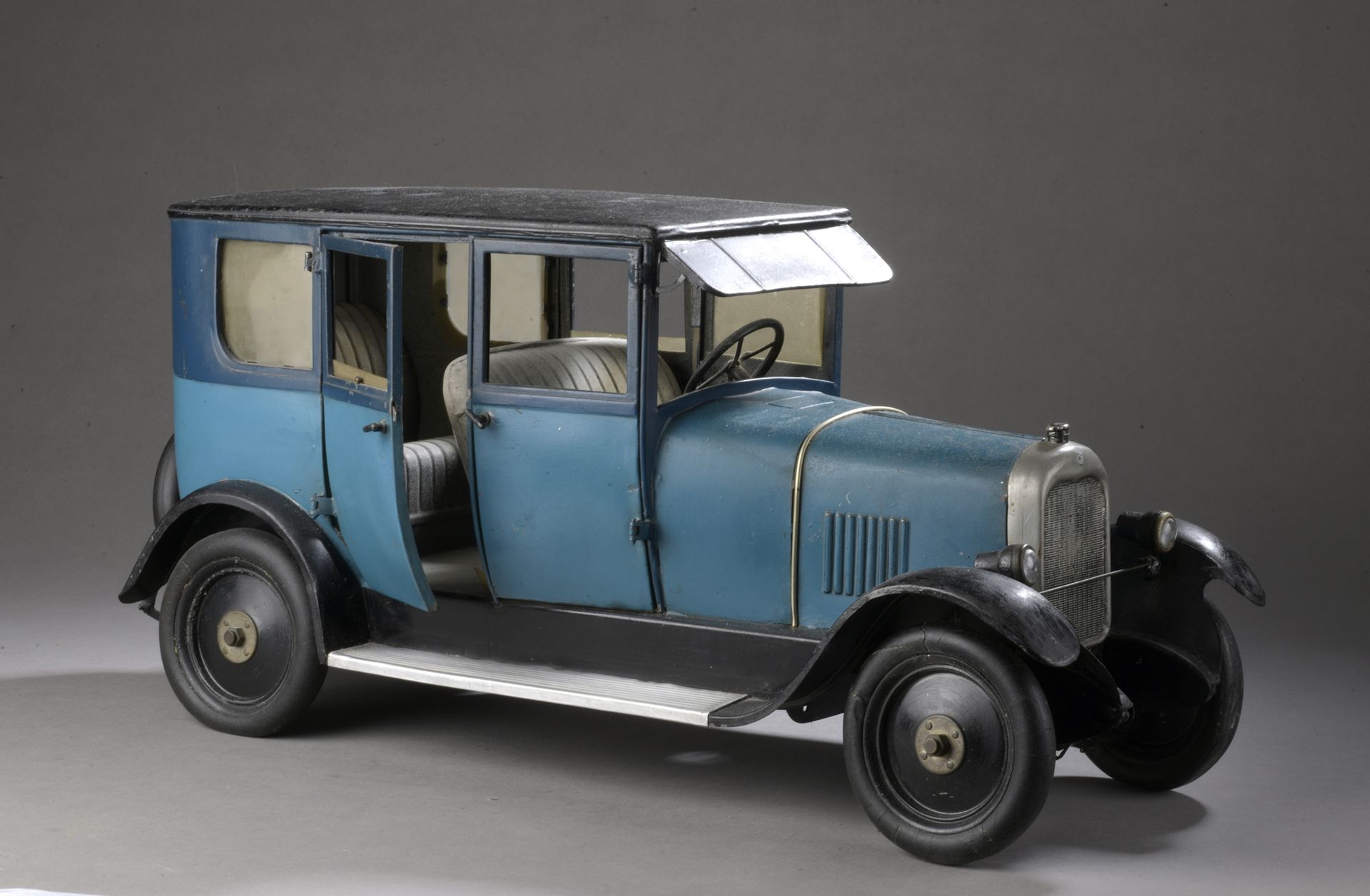 Null CITROËN TOY 1/7, 1930 - BIG LIMOUSINE B 14, blu, telaio nero, meccanico, co&hellip;