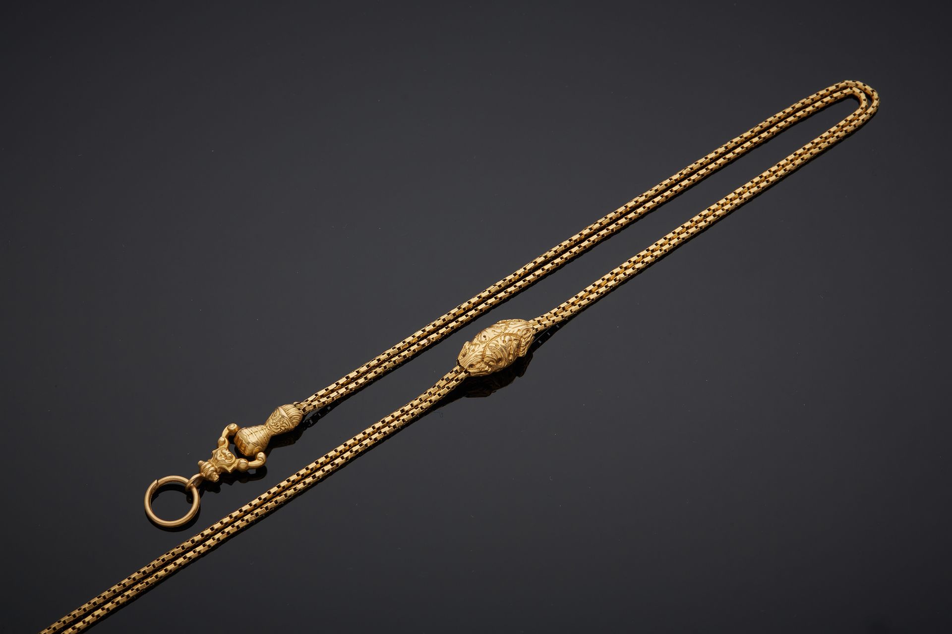 Null 18K yellow gold 750‰ Venetian chain necklace, adorned with a chased coulant&hellip;