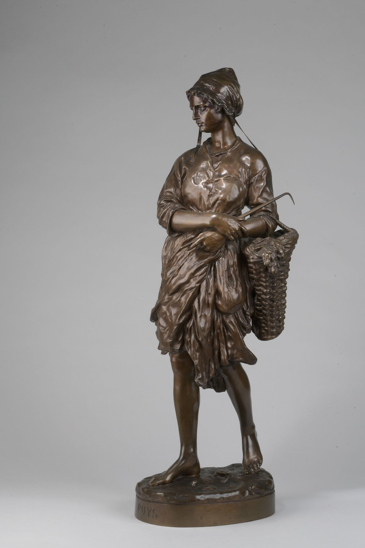 Null 让-巴蒂斯特-卡尔波 (1827-1875)

渔女维格诺特

模型创建于1874年。

青铜，带有红棕色的铜锈。

在阳台上以草书签名的JB Car&hellip;