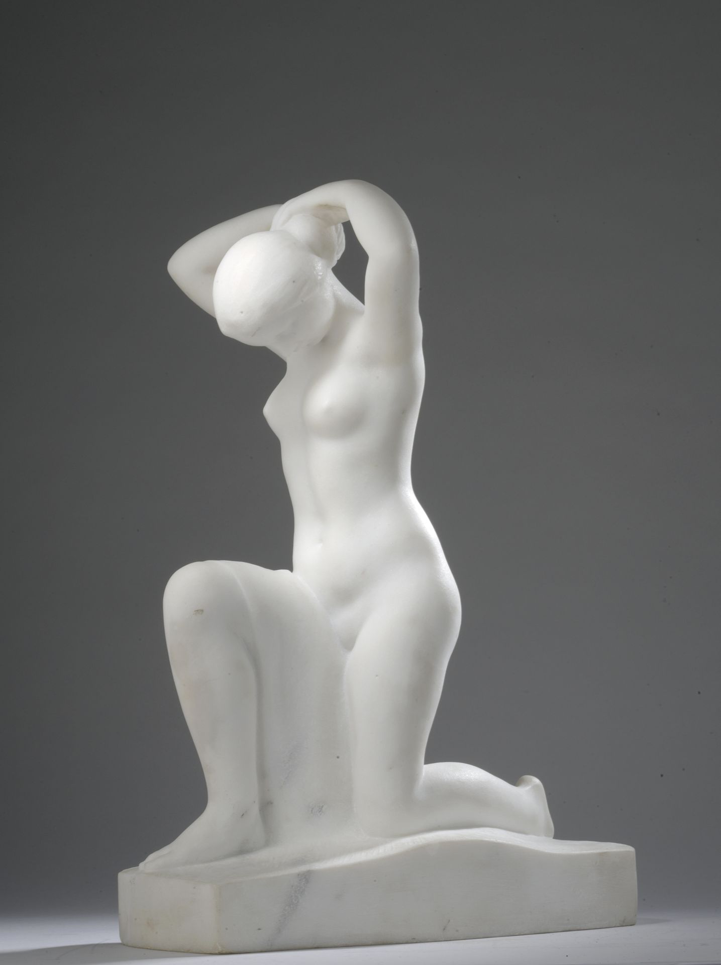 Null Louis DEJEAN (1872-1953)

Kneeling bather with her hair done

White marble.&hellip;