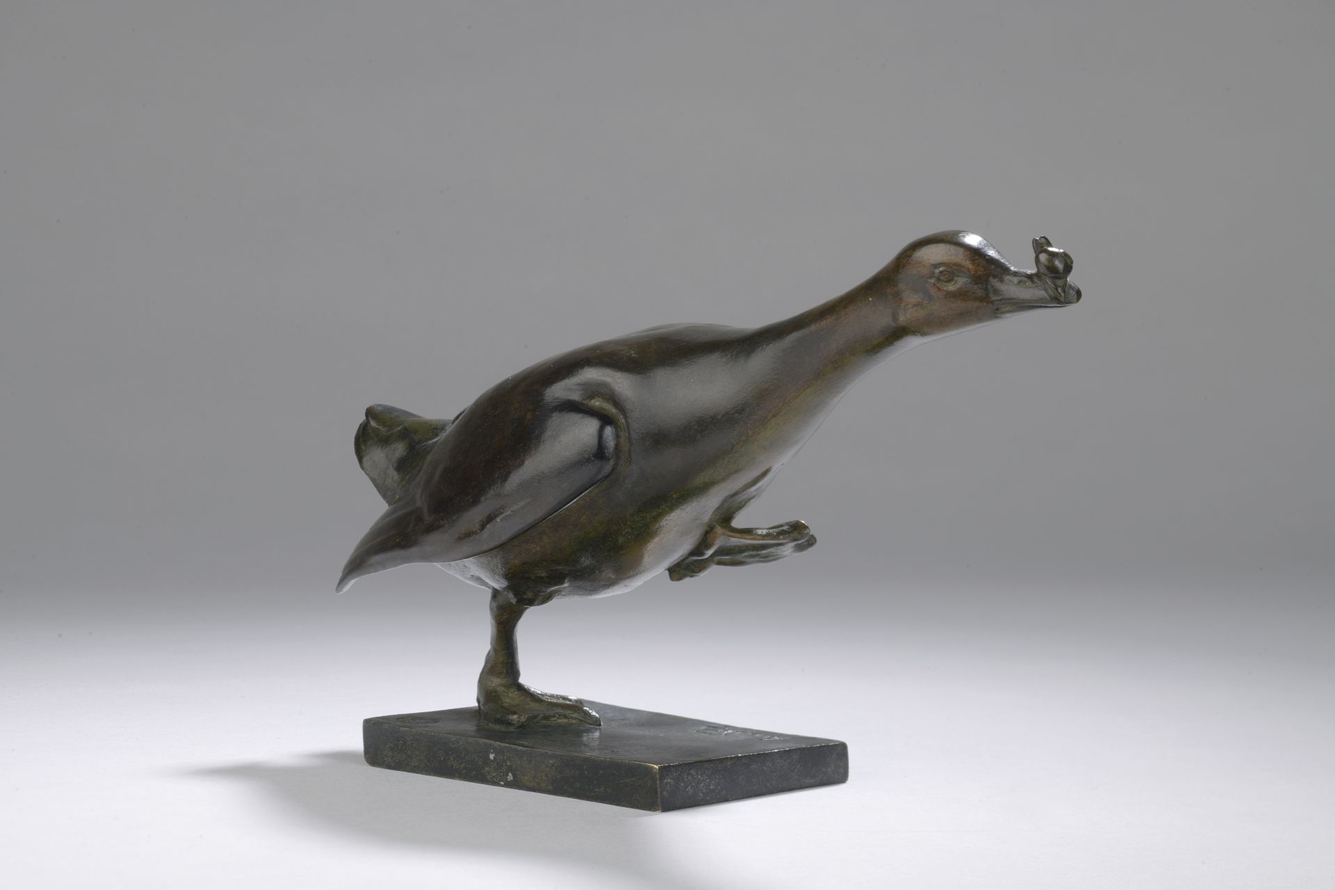 Null 爱德华-马塞尔-桑多兹 (1881-1971)

鹅步

青铜，有棕色铜锈，有绿色阴影。

在露台上签名的桑德兹。

印有创始人Susse Fes E&hellip;