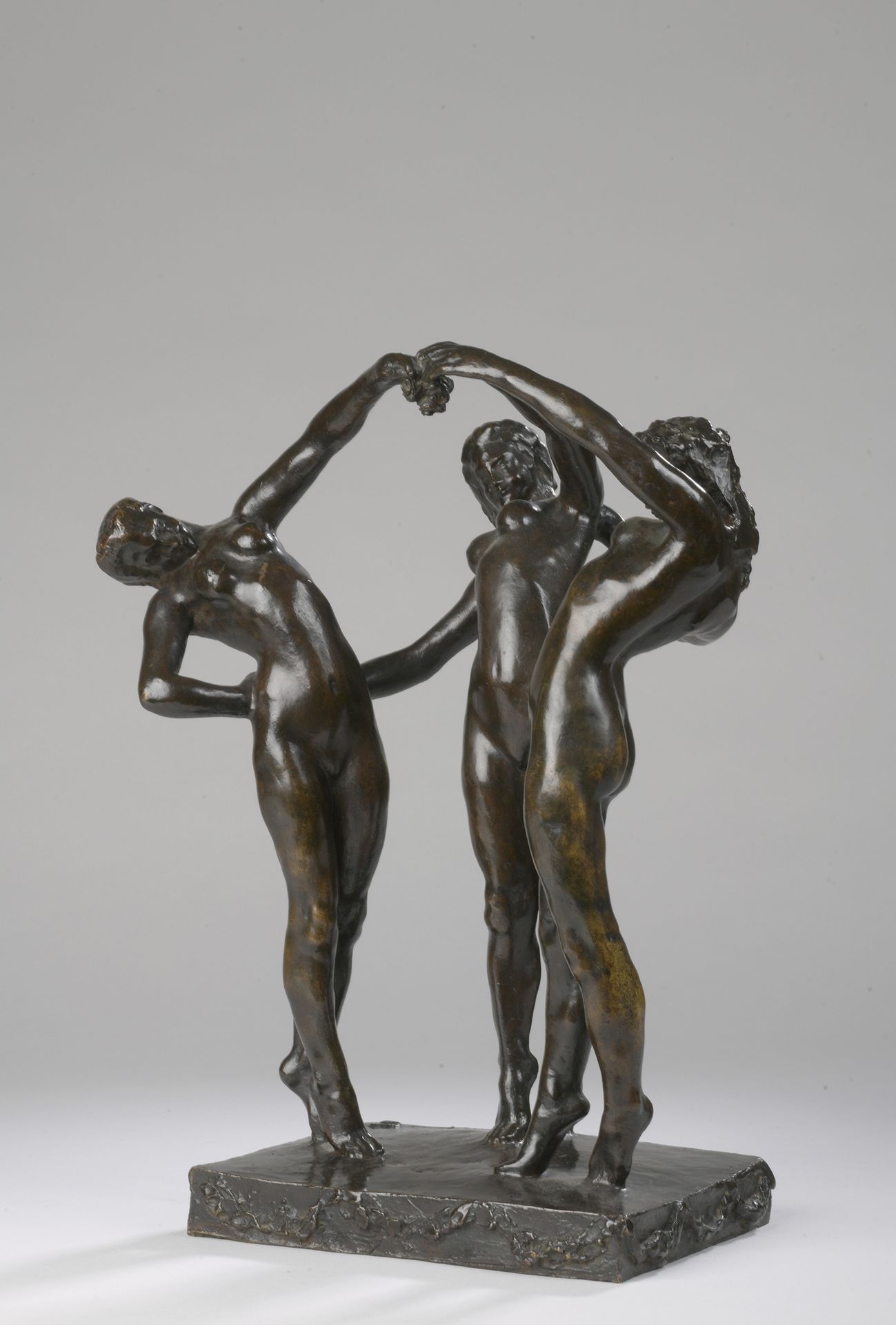 Null Joseph BERNARD (1866-1931)

Dance of the roses

Bronze with brown patina.

&hellip;