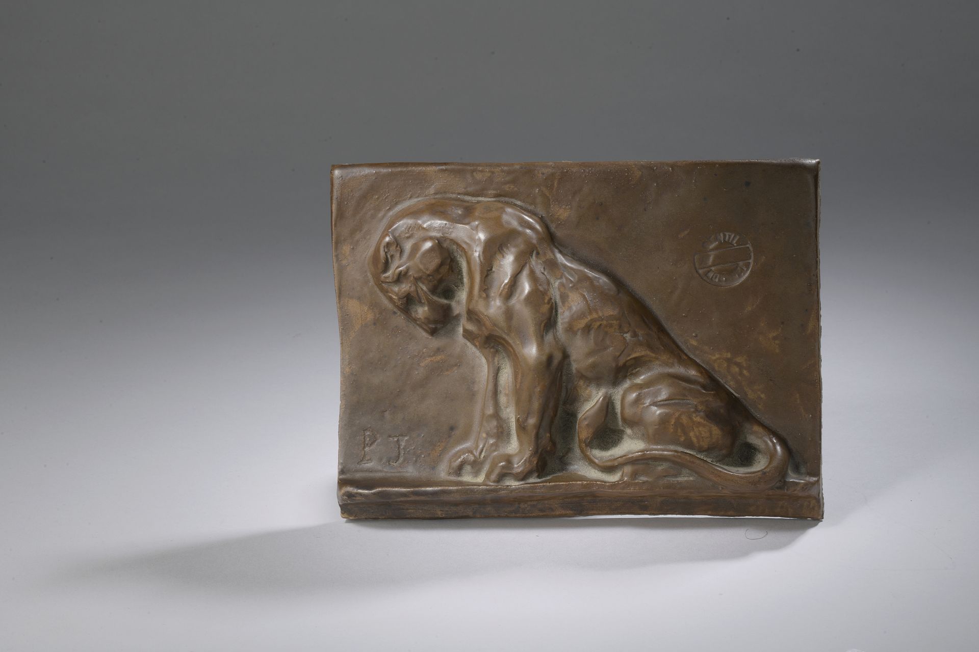 Null Paul JOUVE (1878-1973)

Lioness

Bas-relief in sandstone. 

Signed with the&hellip;