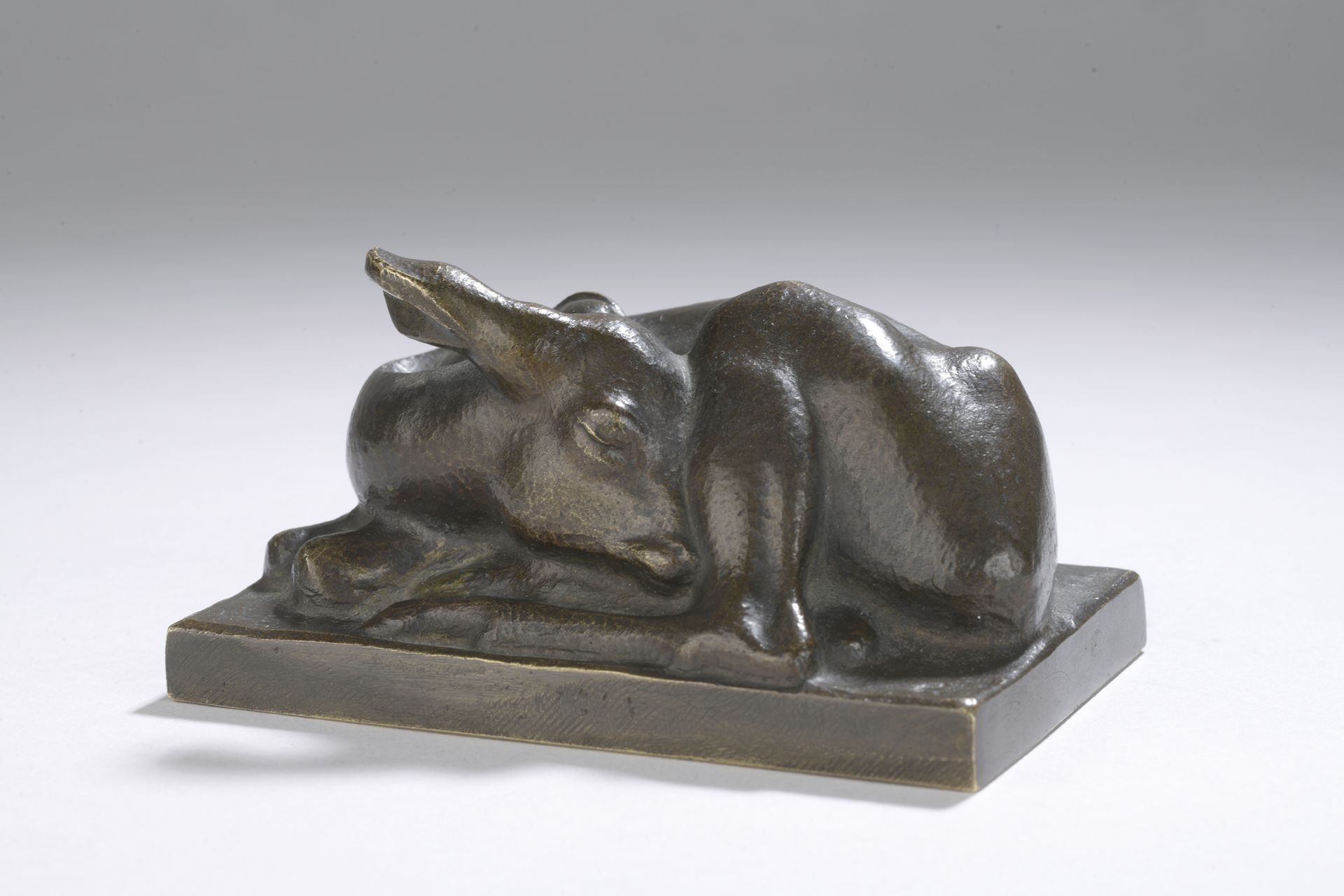 Null FRENCH SCHOOL circa 1900

Reclining Fawn

Bronze with light brown patina. 
&hellip;