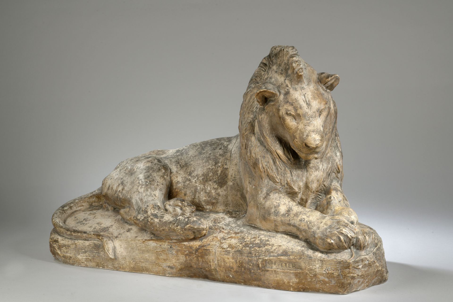 Null Victor Peter (1840-1914) 

Der Löwe und die Ratte

Patinierter Gips

Unterz&hellip;