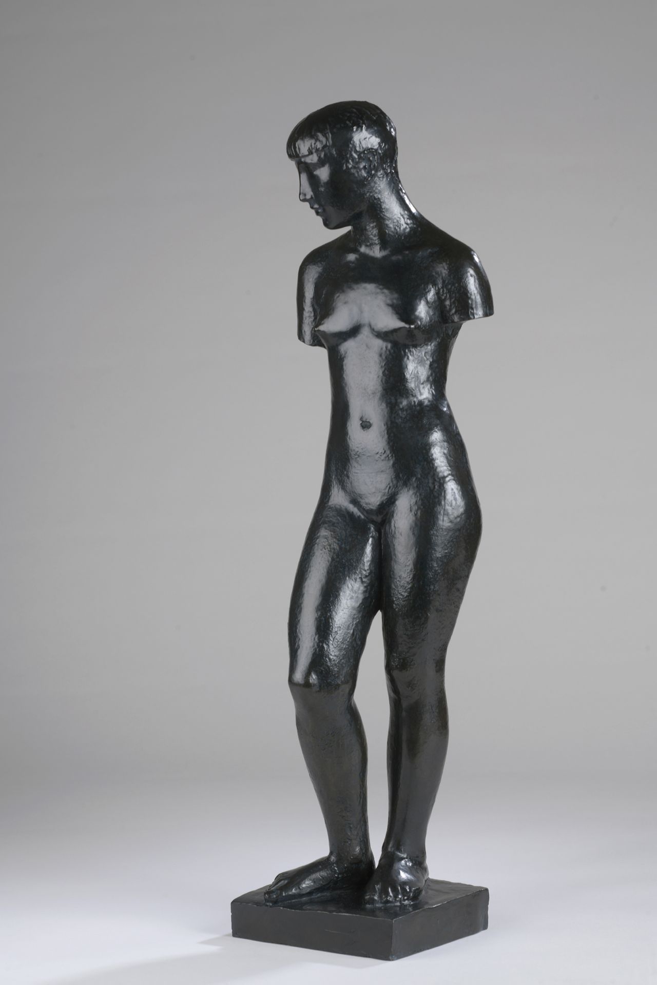 Null 查尔斯-德斯皮奥(1874-1946)

青春期的女孩（有头无臂的人物）。

青铜证明，第5/6号

用失蜡法铸造 克劳德-瓦尔苏尼 在右脚后面的露台&hellip;