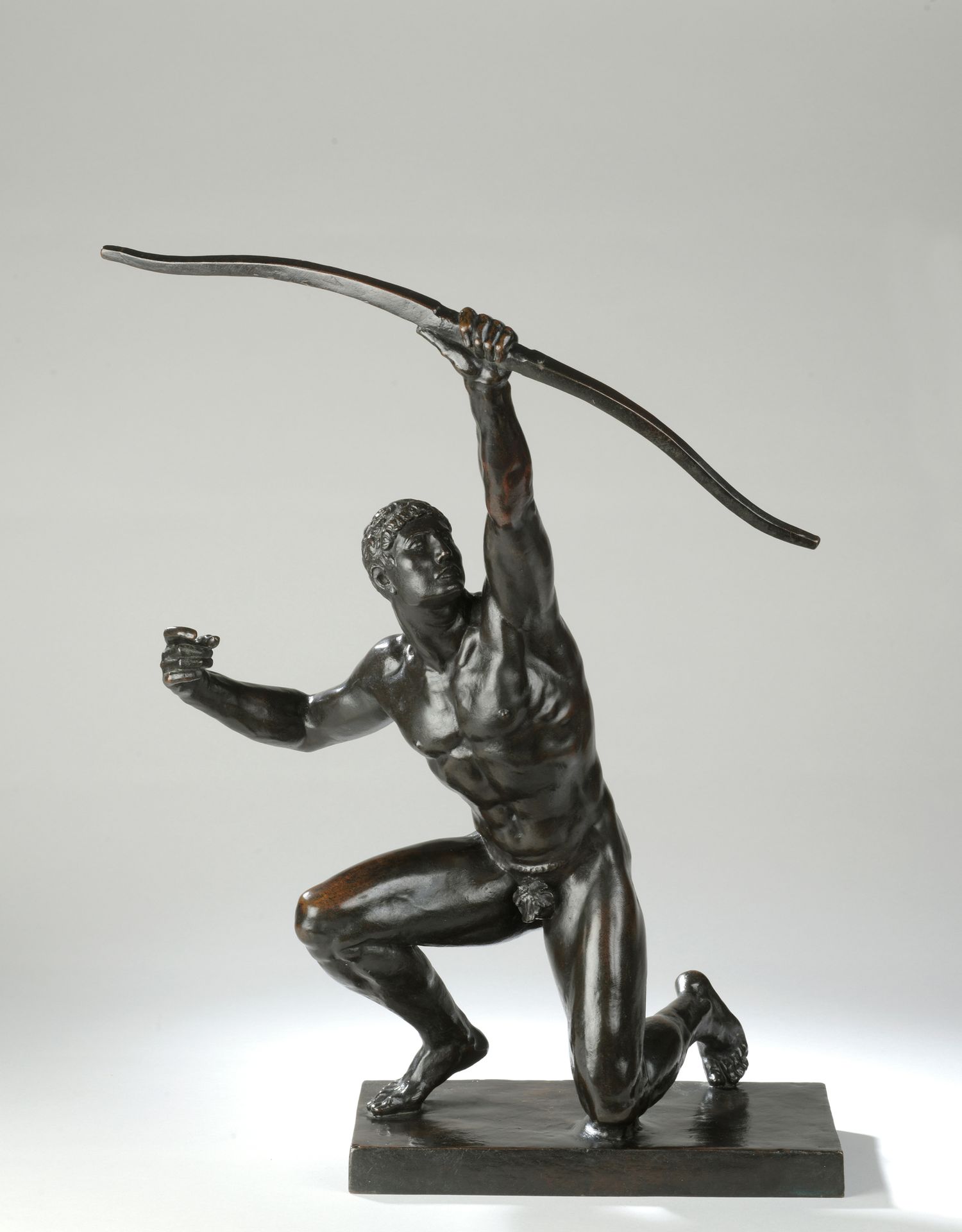 Null Léon-Ernest Drivier (1878- 1951) 

L’archer

Bronze à patine brun nuancé

S&hellip;