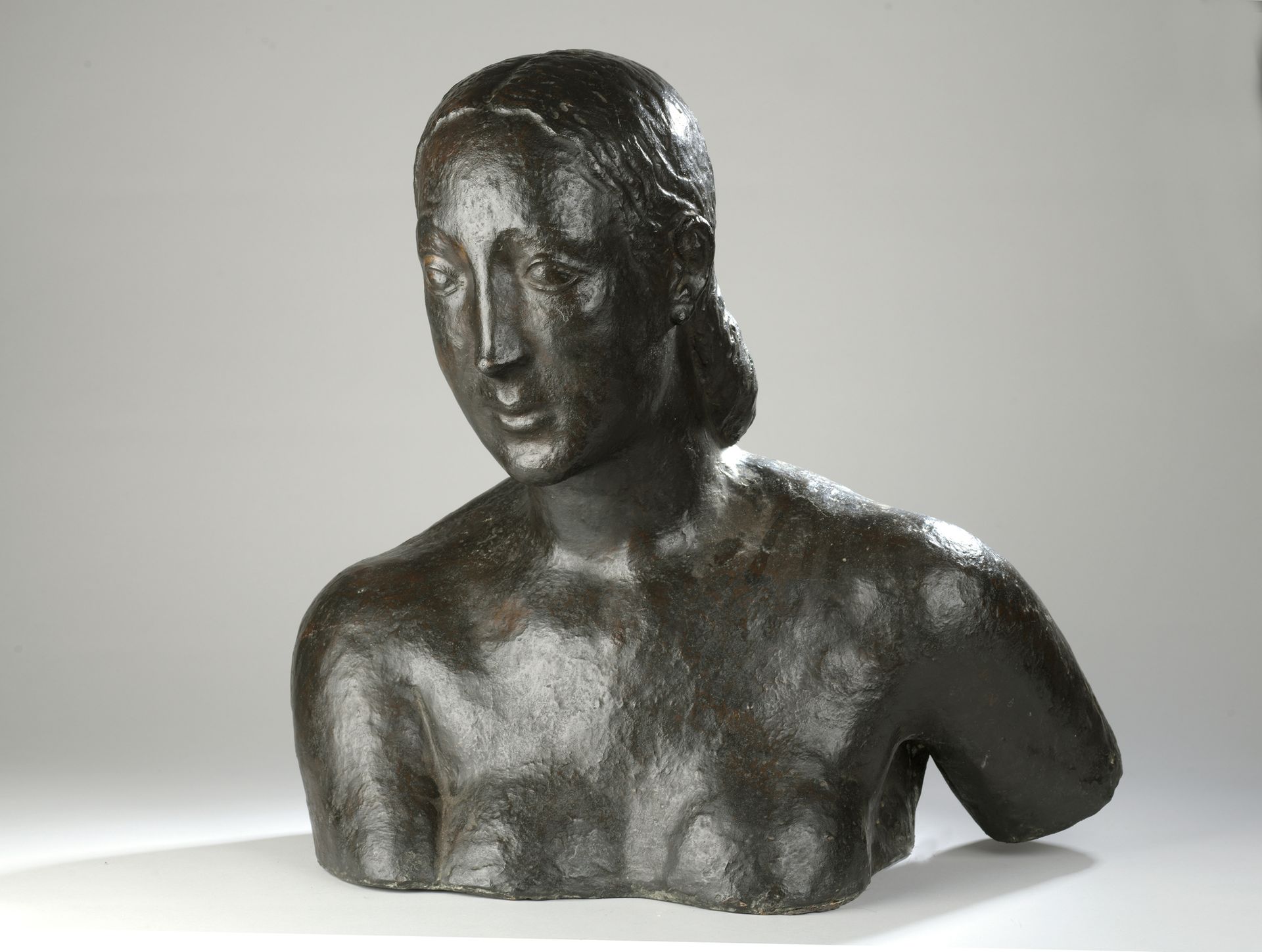 Null Oscar De Clerck (1892-1968)

Buste de femme

Bronze à patine brune

Signé e&hellip;