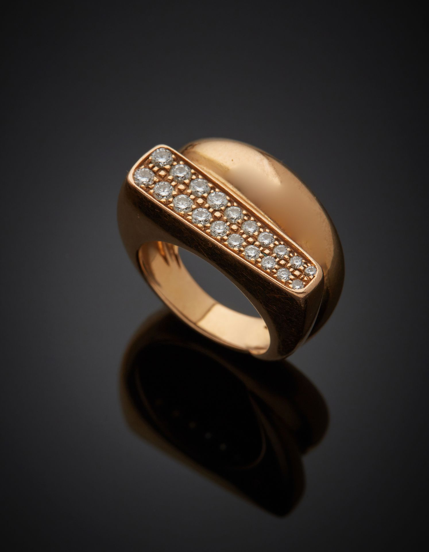 Null FRED - 18K玫瑰金750‰戒指，"成功 "款，由两个连接的戒指组成，其中一个镶嵌了一圈明亮式切割钻石。有签名和编号的938062。使用的痕迹。&hellip;