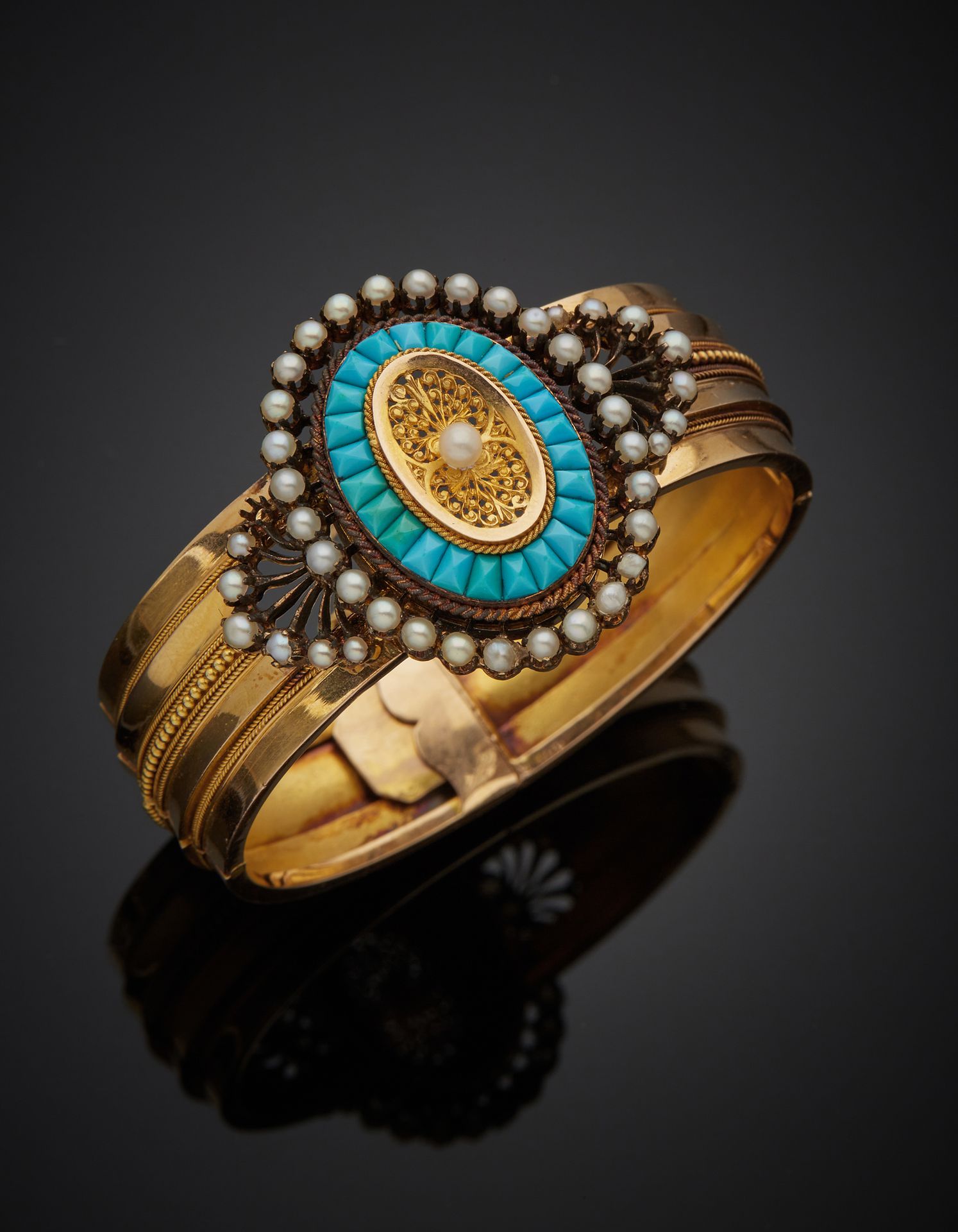 Null Starres Armband aus 18K 750‰ Gelbgold, verziert mit einem ovalen Element, d&hellip;