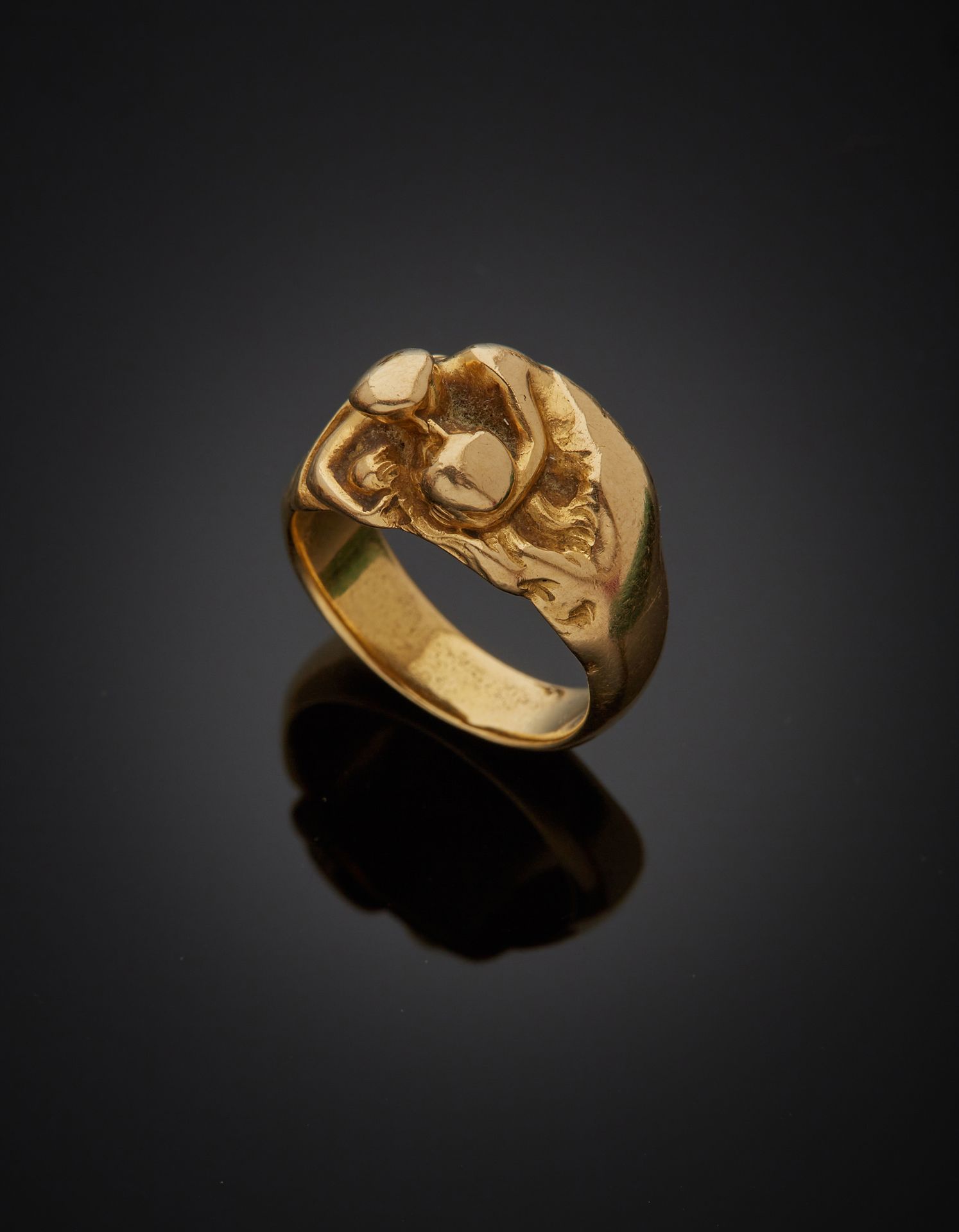 Null 一枚18K黄金750‰戒指，"吻"，灵感来自奥古斯特-罗丹的吻。现代铸造。使用的痕迹。

手指尺寸51 毛重9.10克