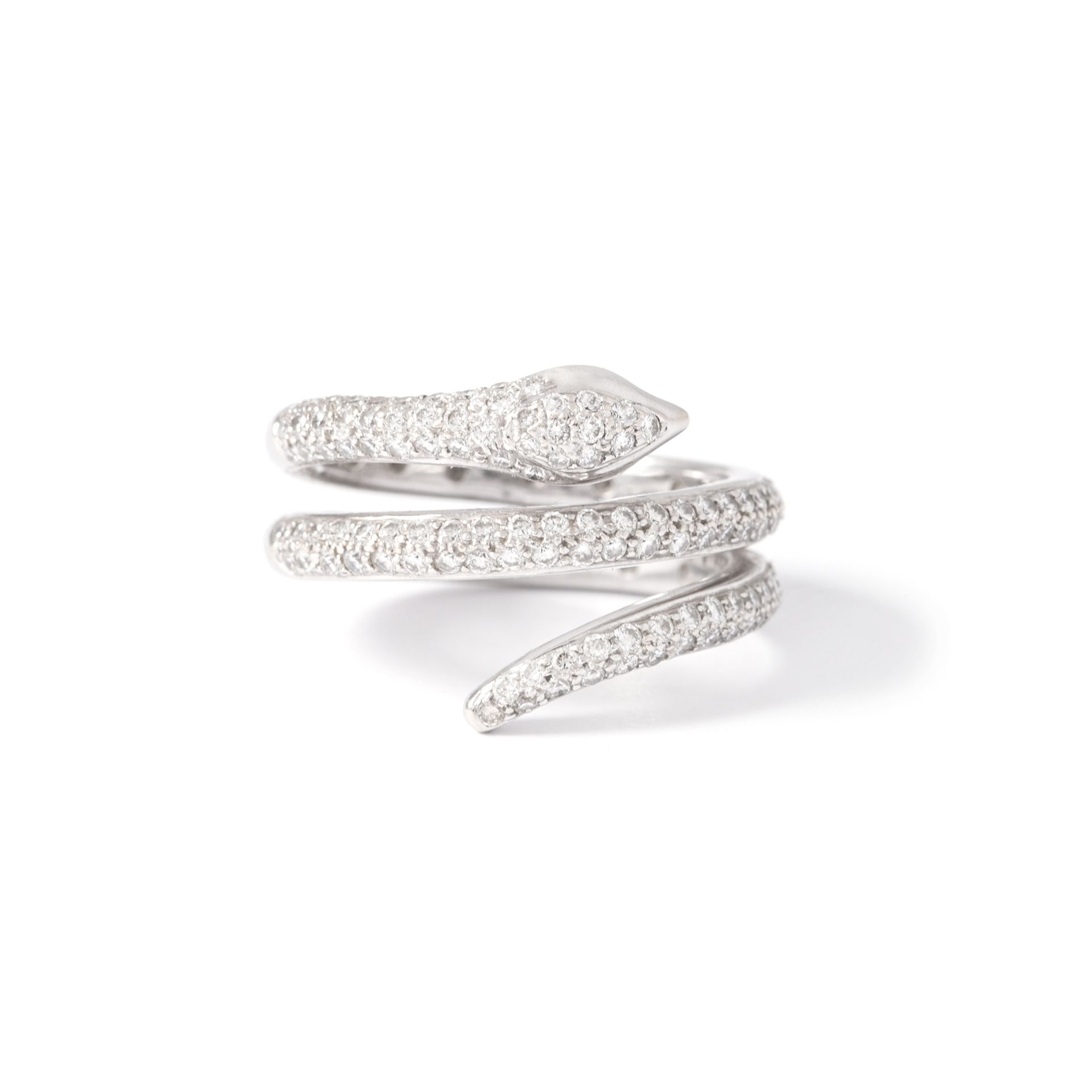 Null An 18K white gold 750‰ snake-shaped ring set at the top with brilliant-cut &hellip;