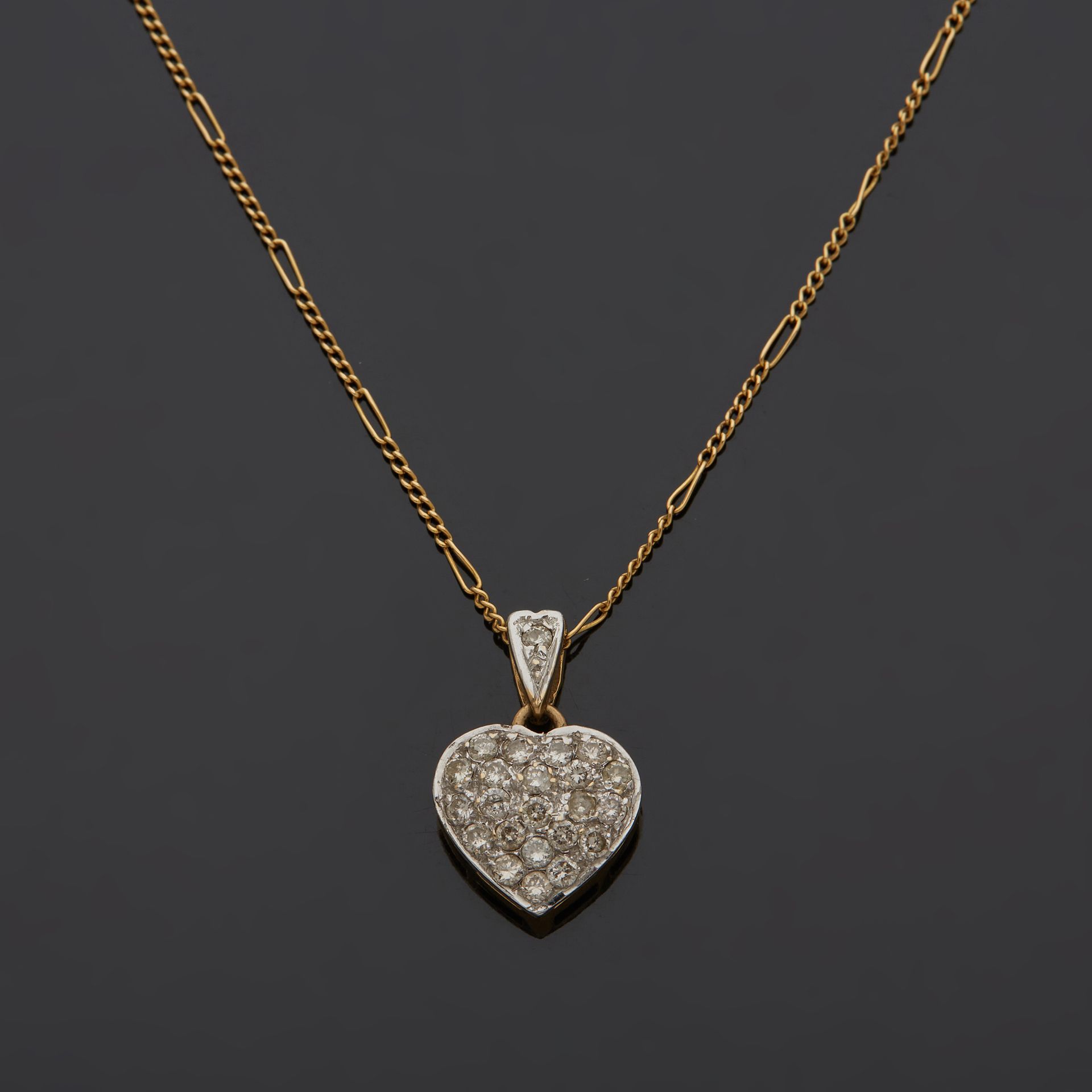 Null Two-tone 18K gold 750‰ pendant, heart-shaped, set with a pavement of brilli&hellip;
