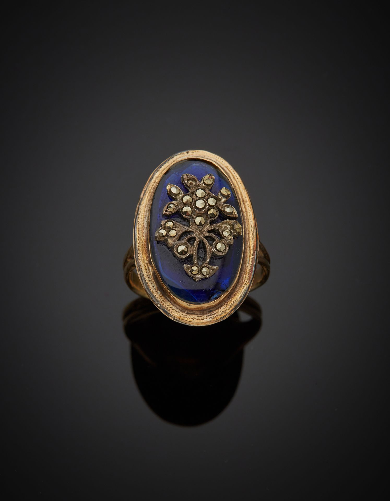 Null Anello marquise in oro giallo 750‰ (18 carati), con smalto blu e motivo a b&hellip;
