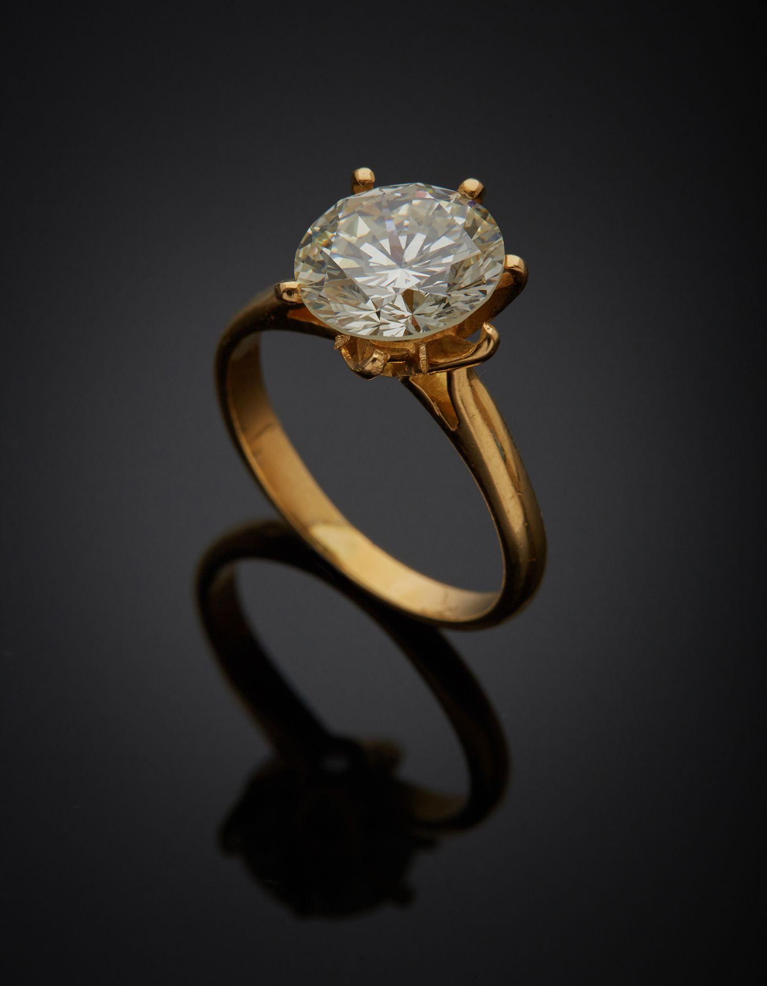 Null 750‰的18K黄金单颗钻石，镶嵌着一颗重达3.34克拉的明亮式切割钻石。

手指大小52，毛重4g

法国宝石学实验室的预认证，日期为2022年10&hellip;
