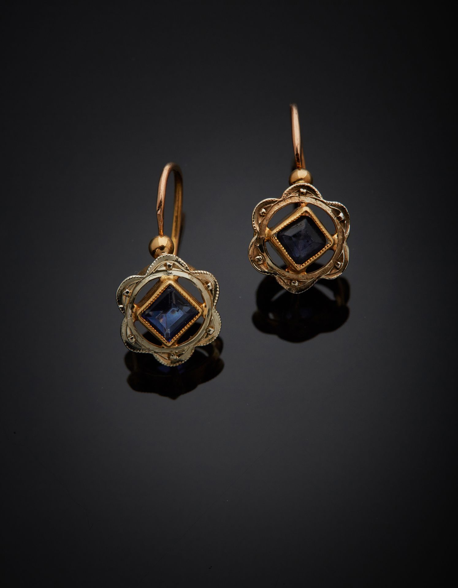 Null Pair of two-tone 18K gold 750‰ sleeper earrings set with blue stones. Frenc&hellip;