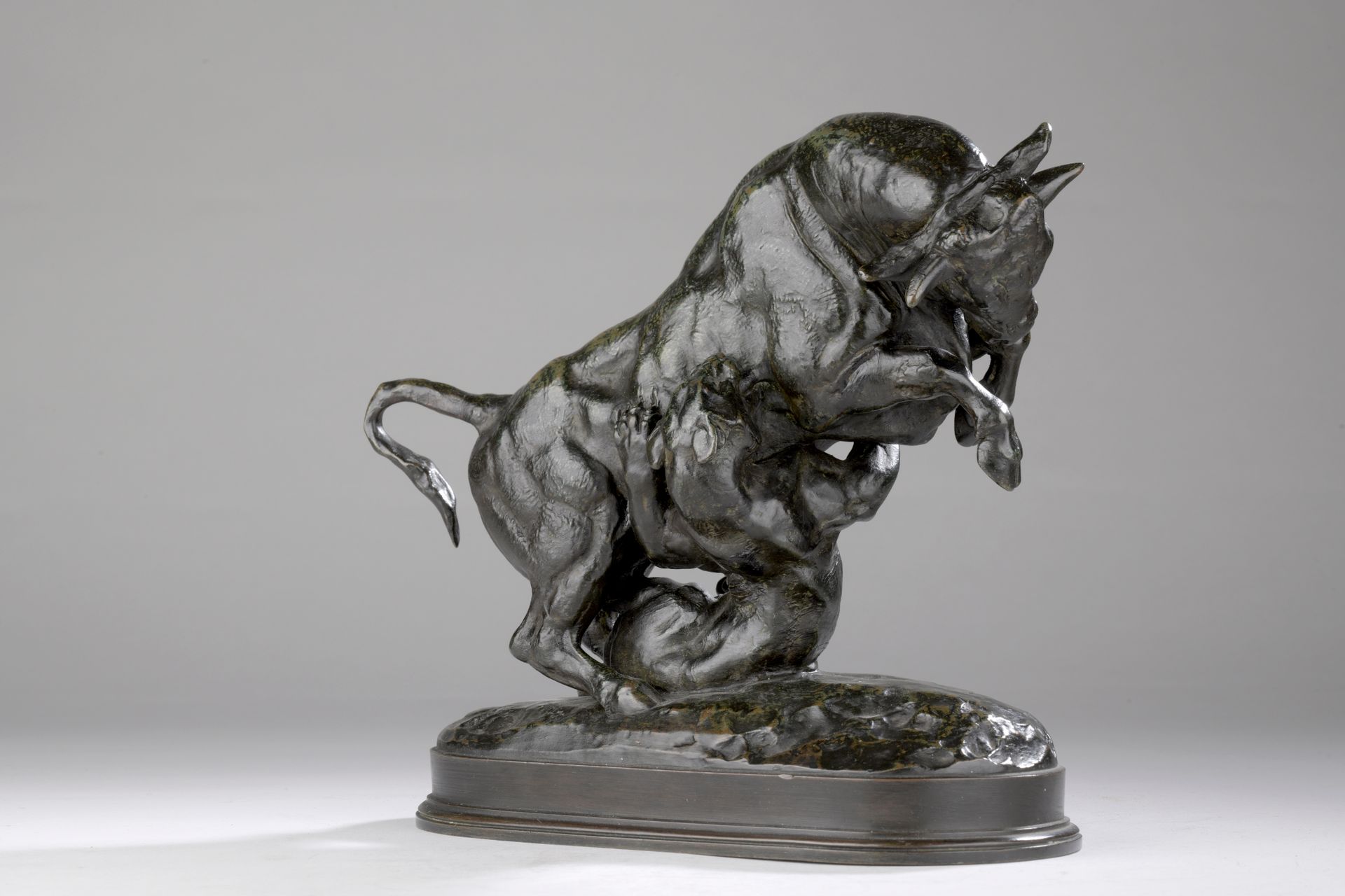 Null 安托万-路易-巴耶（1795-1875年）
被老虎袭击的公牛
模型创作于1841年至1844年左右，由巴耶工作室在1857年至1875年间铸造。 
青&hellip;
