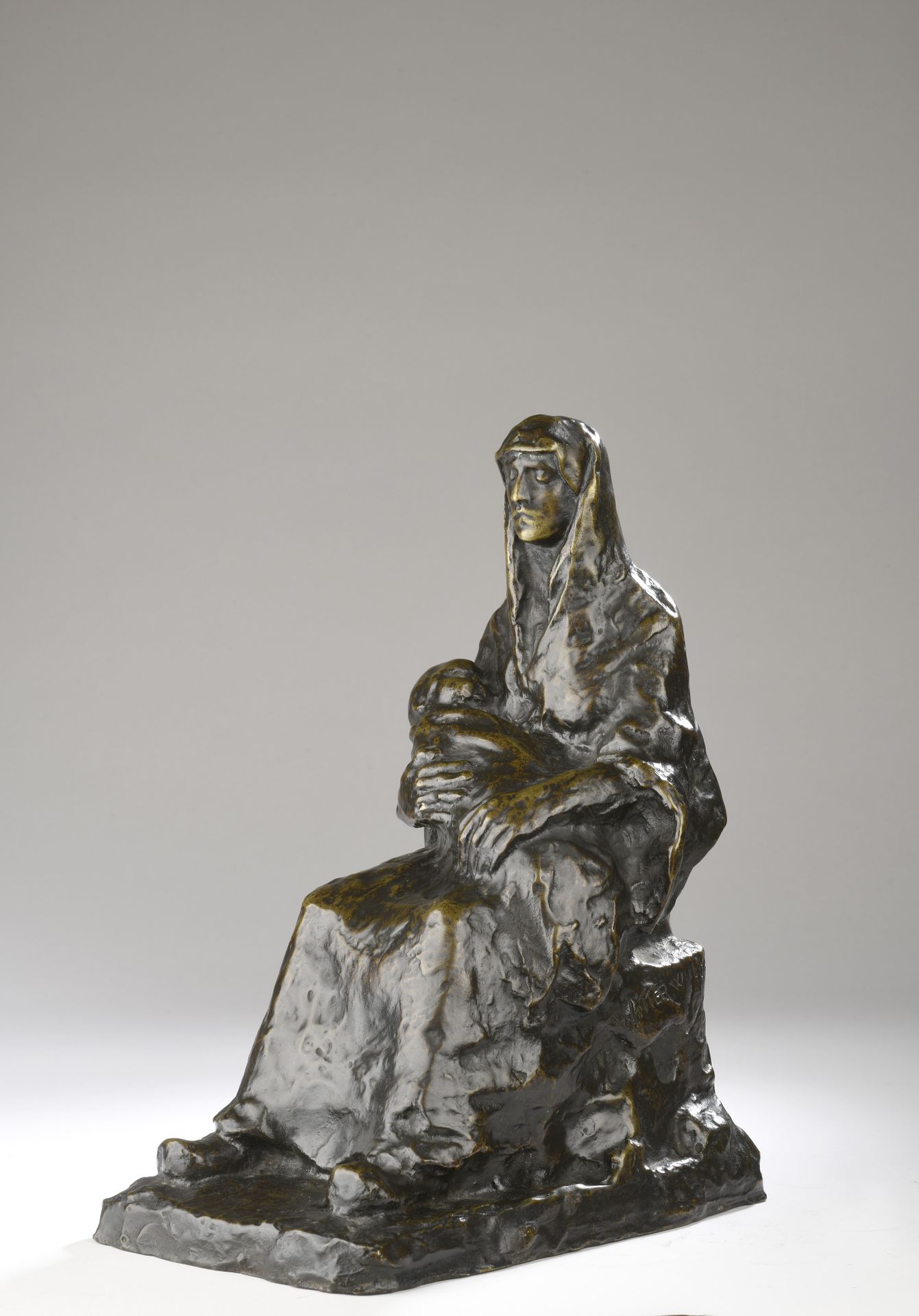 Null Joseph Witterwulghe (1883-1967) 
Maternité
Bronze à patine brune
Signé Witt&hellip;