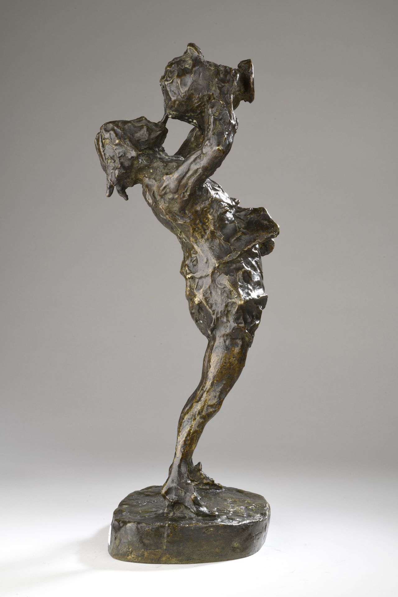 Null Attilio Prendoni (1874-1942)
Buveur
Bronze à patine brune 
Signé “ APrendon&hellip;