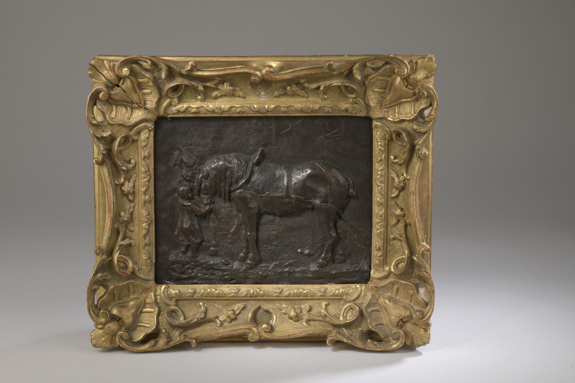 Null 法国学校，约1860年，泰奥多-杰里科（1791-1824）的作品
农场马匹
青铜浮雕，有棕色铜锈 
H.15 x W. 20厘米，装在高26 x W&hellip;